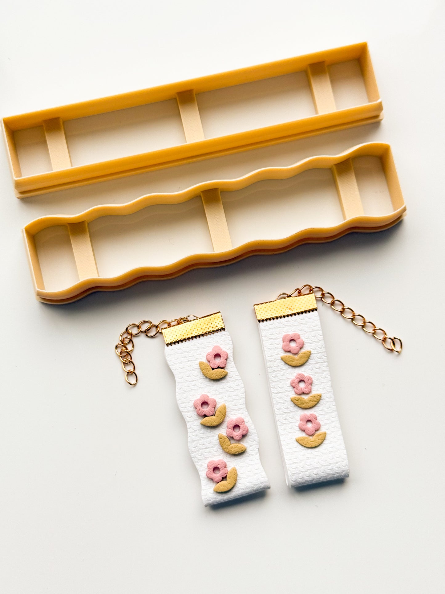 Foldable Keychain Clay Cutter - December Items