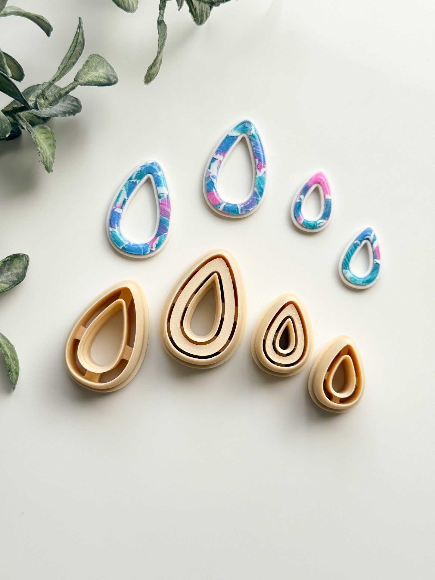 Windowed Drop Bezel Clay Cutter