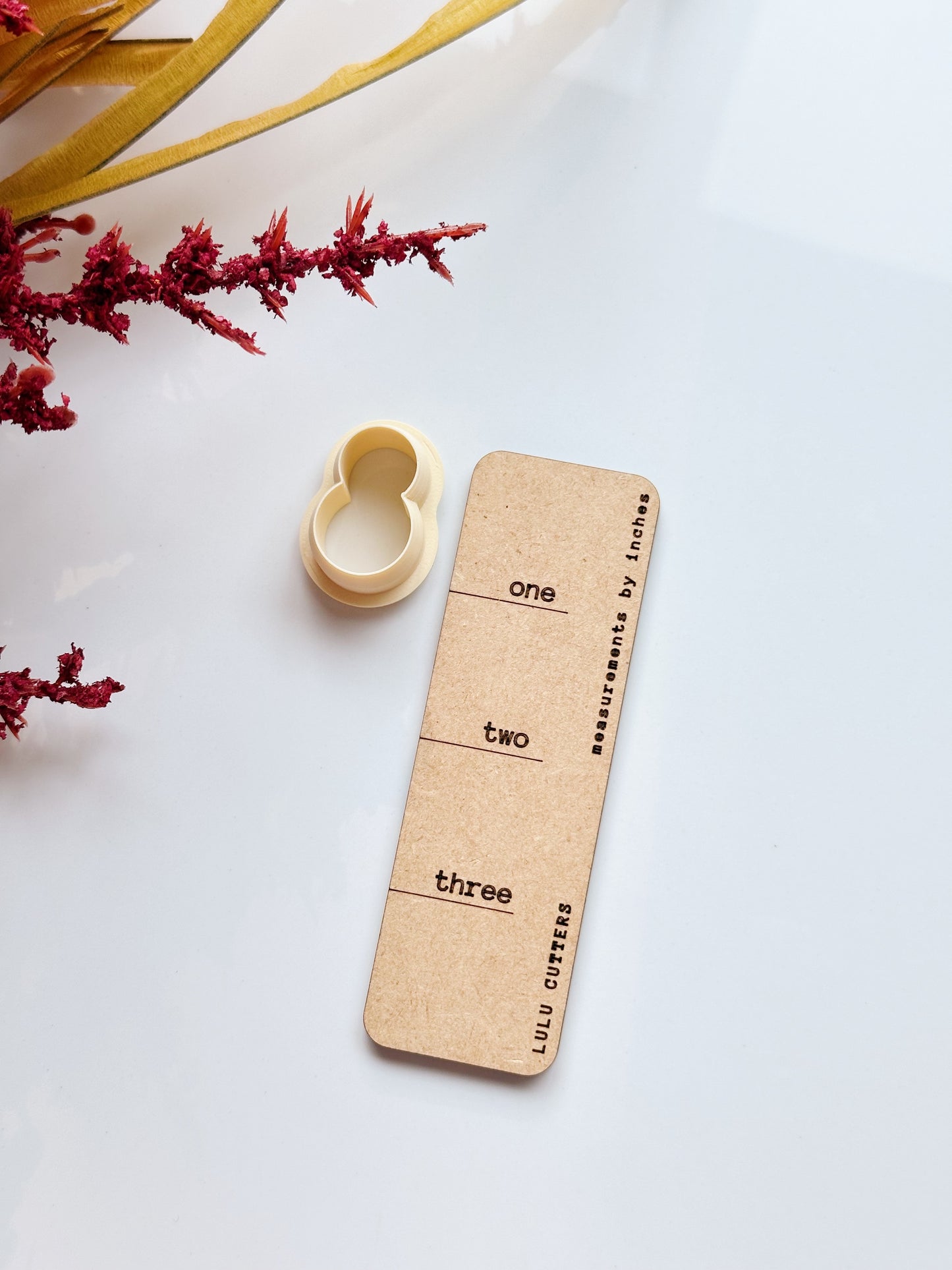 Emporte-pièce en argile en forme de bonhomme de neige