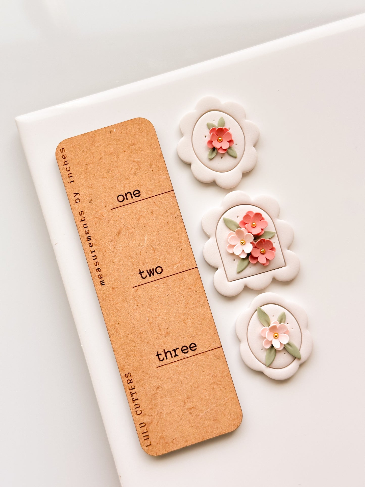 Elegant Bordered Scalloped Shapes Clay Cutter