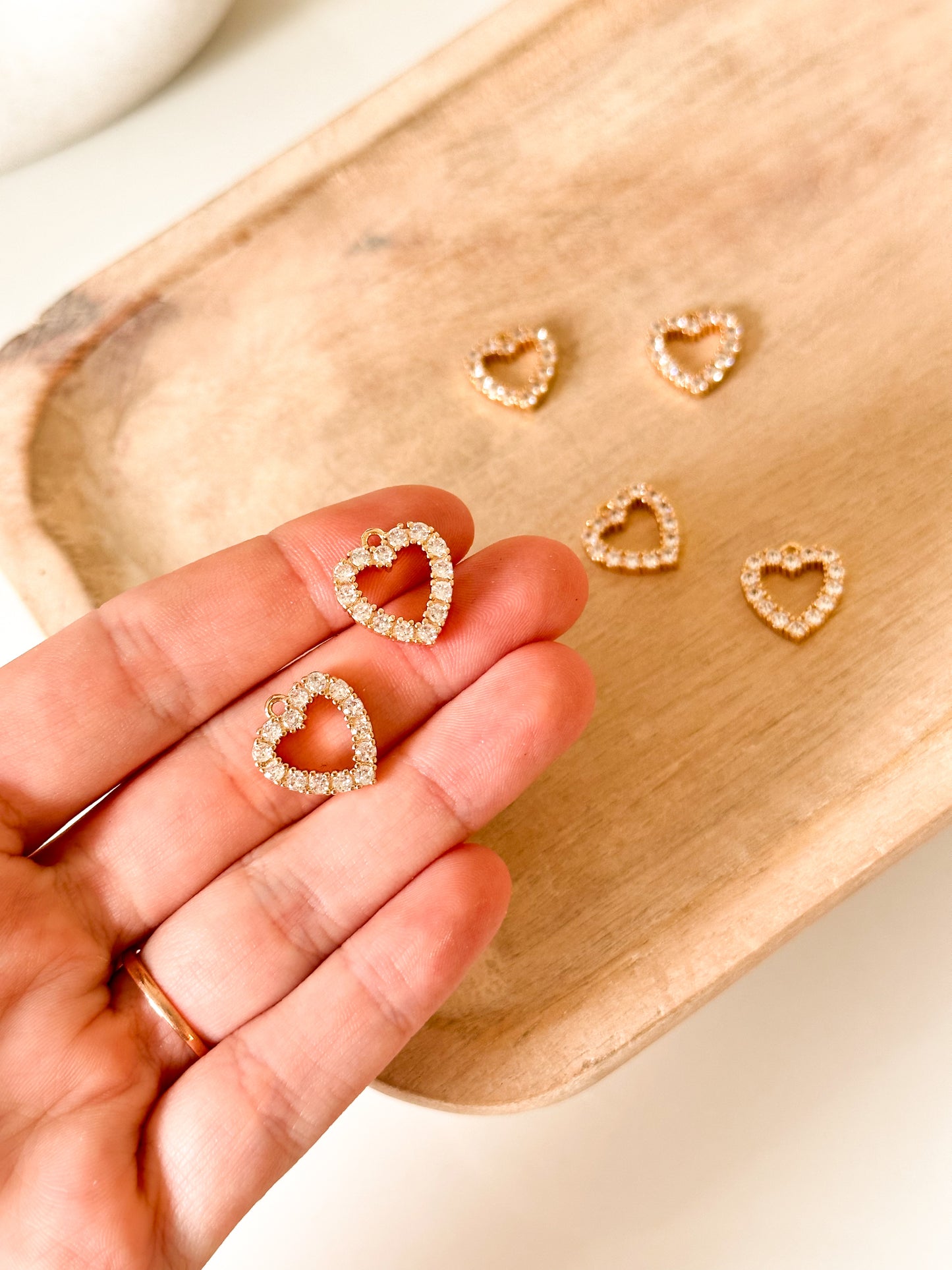 Pendentif en forme de cœur avec pavé de zircons cubiques - 6 pièces