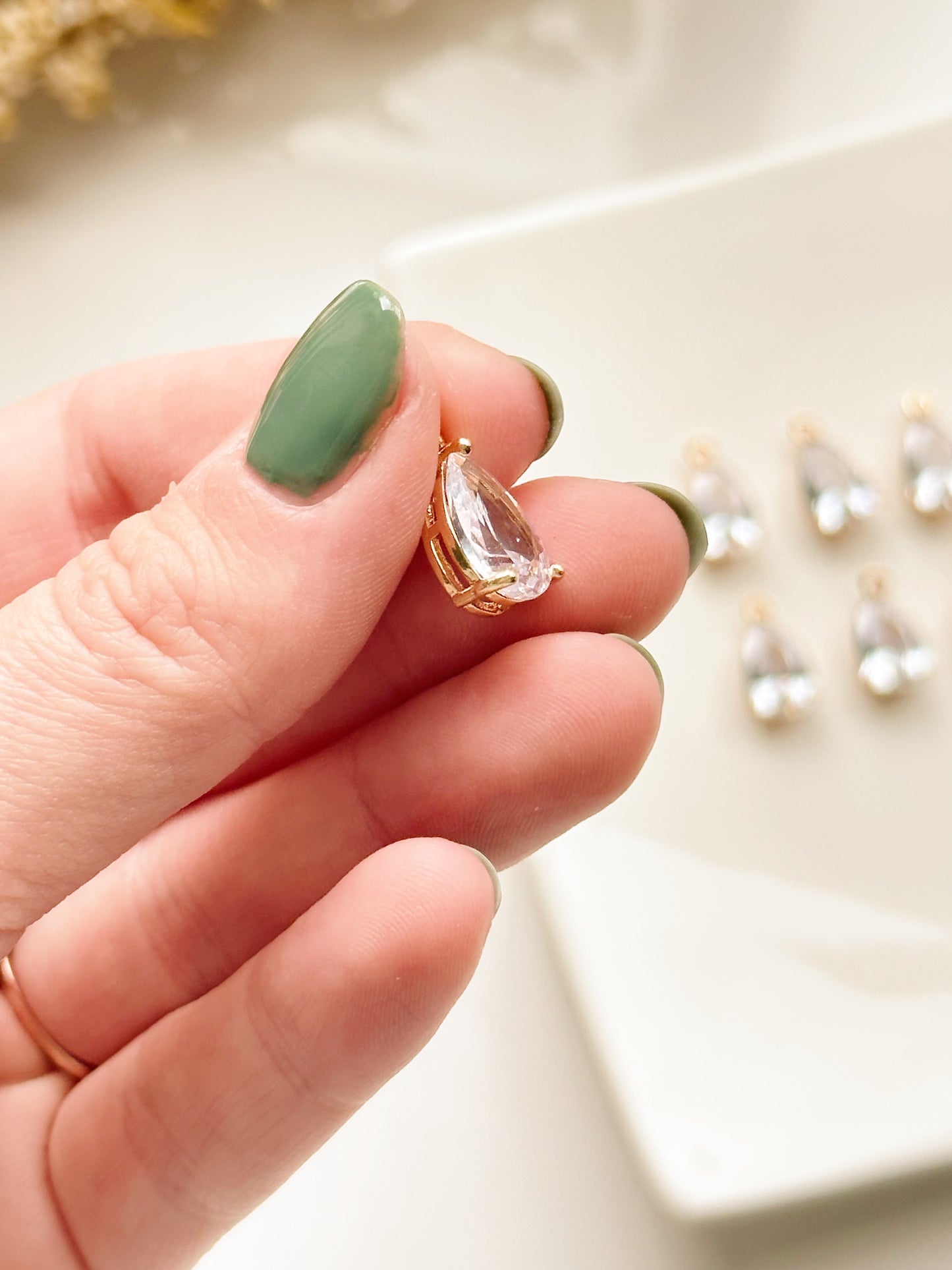 Breloque en forme de larme en zircon (10 pièces)