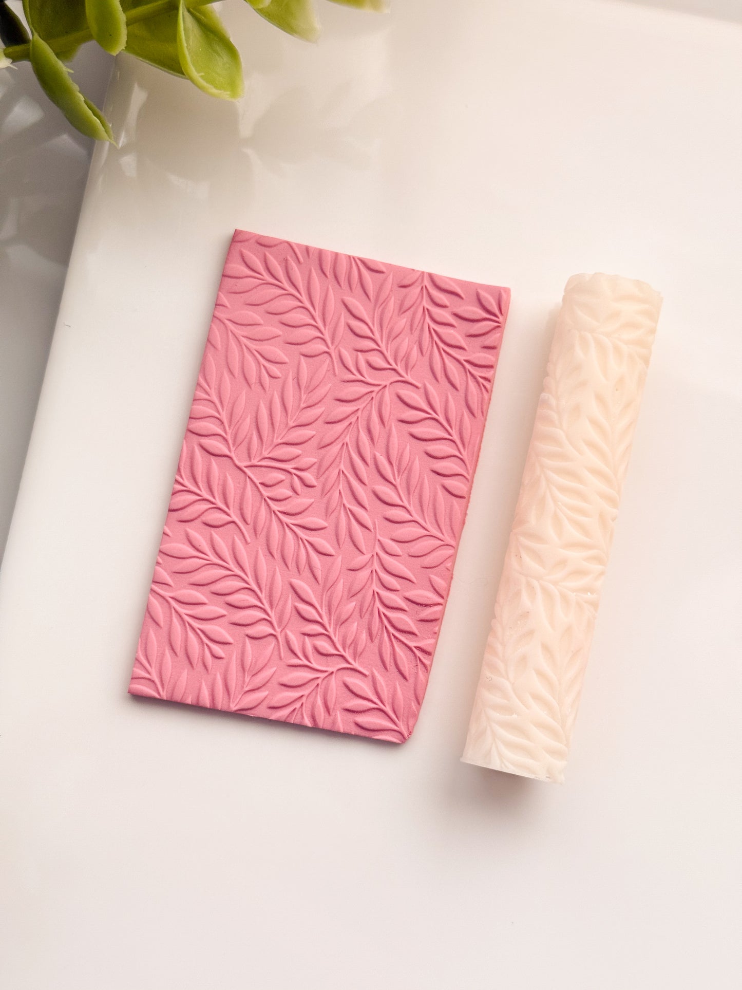 Leaves III Resin Roller