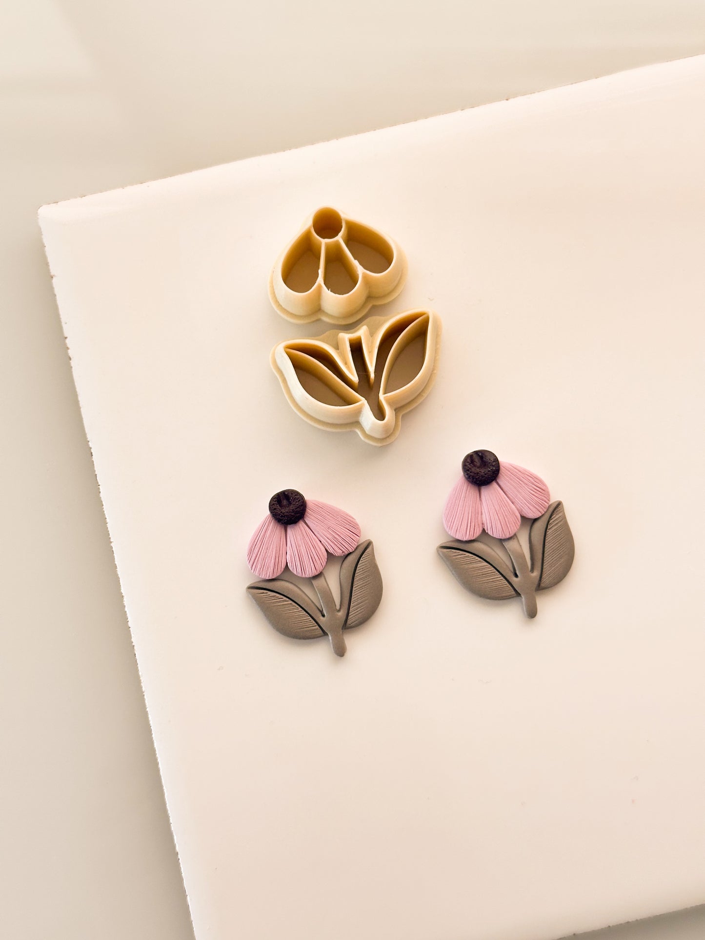 Daisy + Stem Clay Cutter