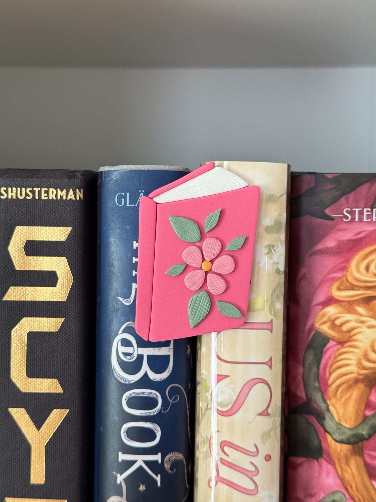 BOOKSHELF DECOR Clay Cutters