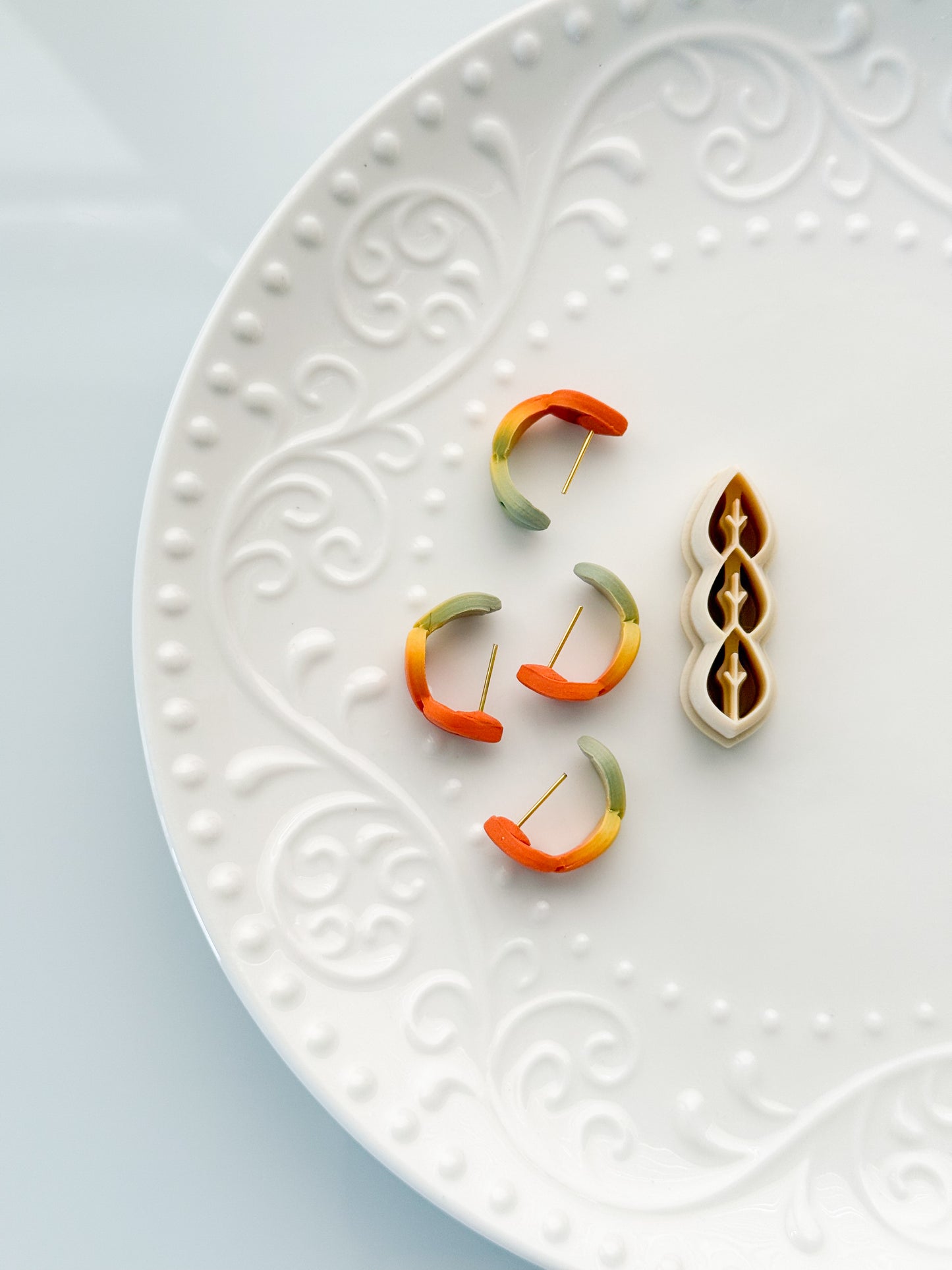 Leaf Huggie Clay Cutter