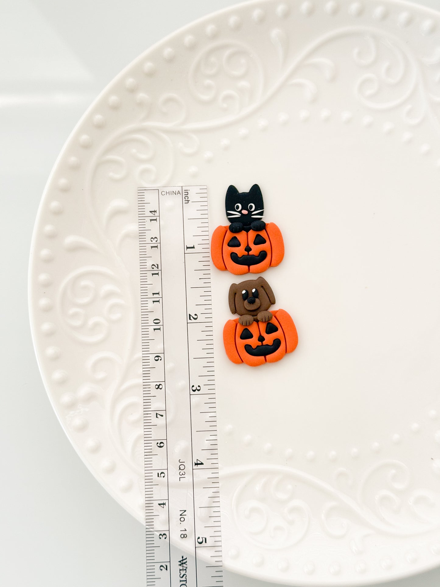 Cat + Dog Jack-o’-lantern Clay Cutter Set