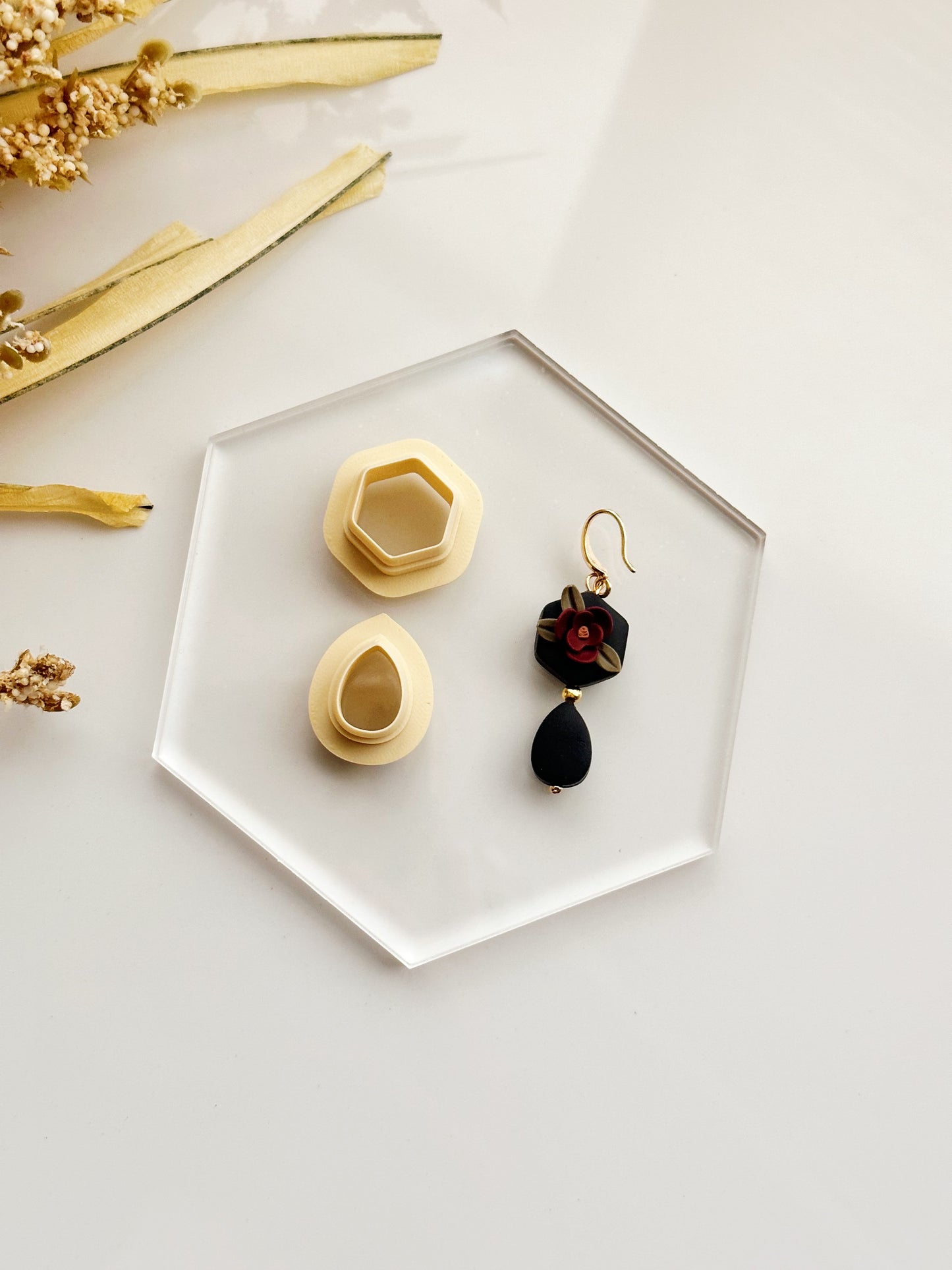 Ensemble d'emporte-pièces pour argile en forme d'hexagone et de larme