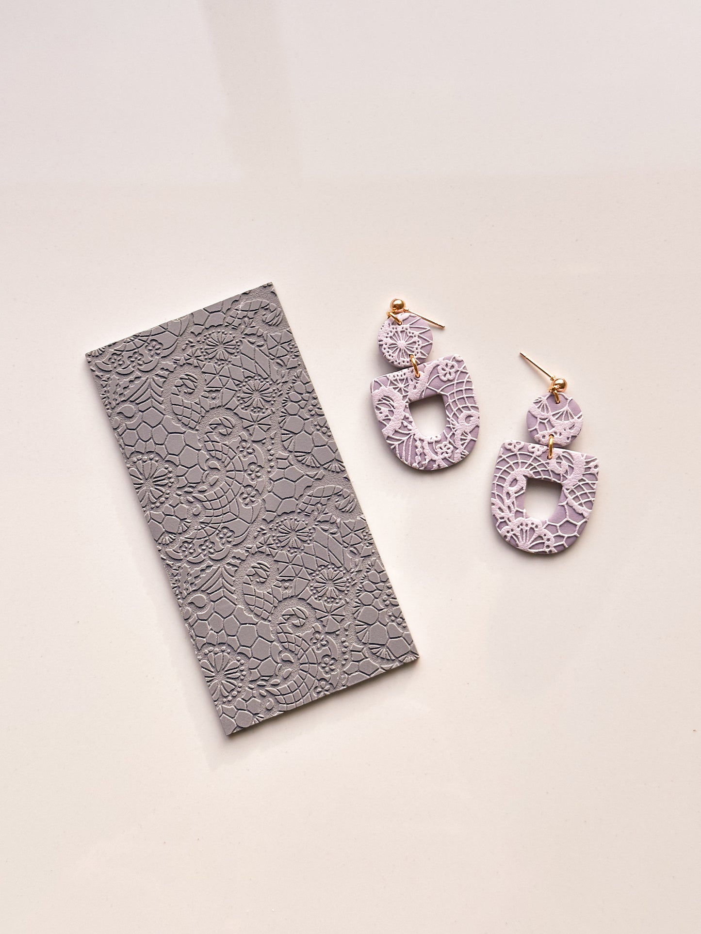 Lace Texture Mat