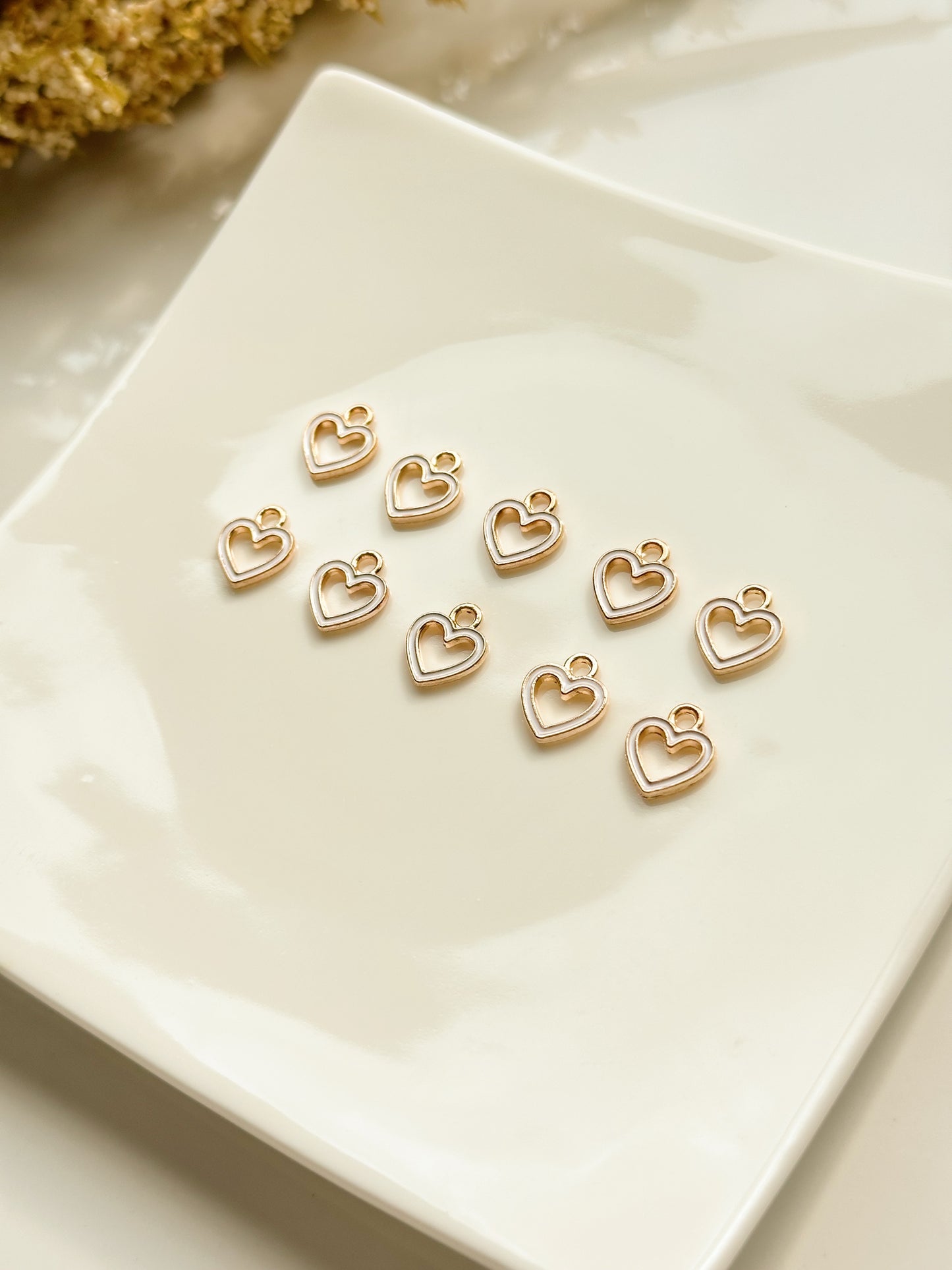 White Heart Charm (10 PCS)