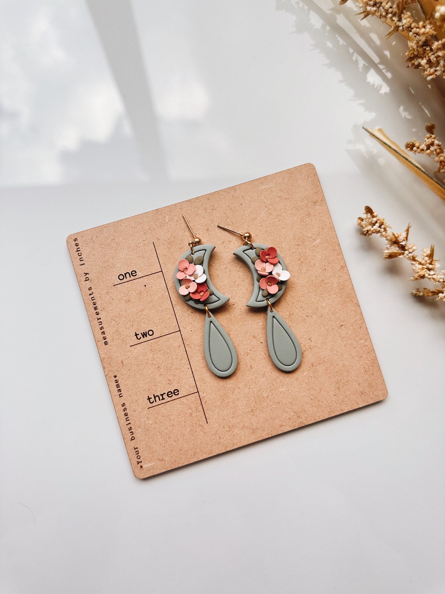 Ensemble règle et planche à dessin pour bijoux