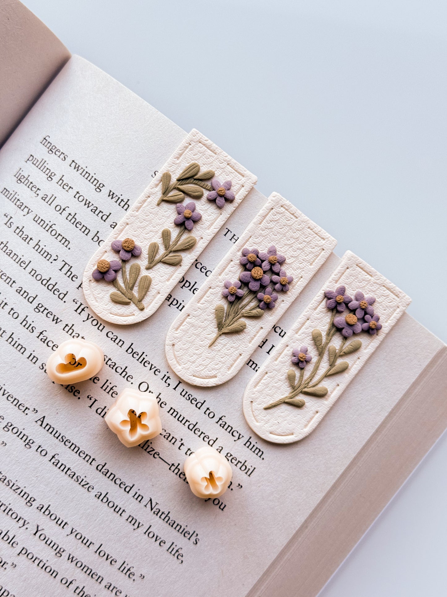 (R) Cute Flower Micros for Bookmarks Clay Cutter Set Of 3
