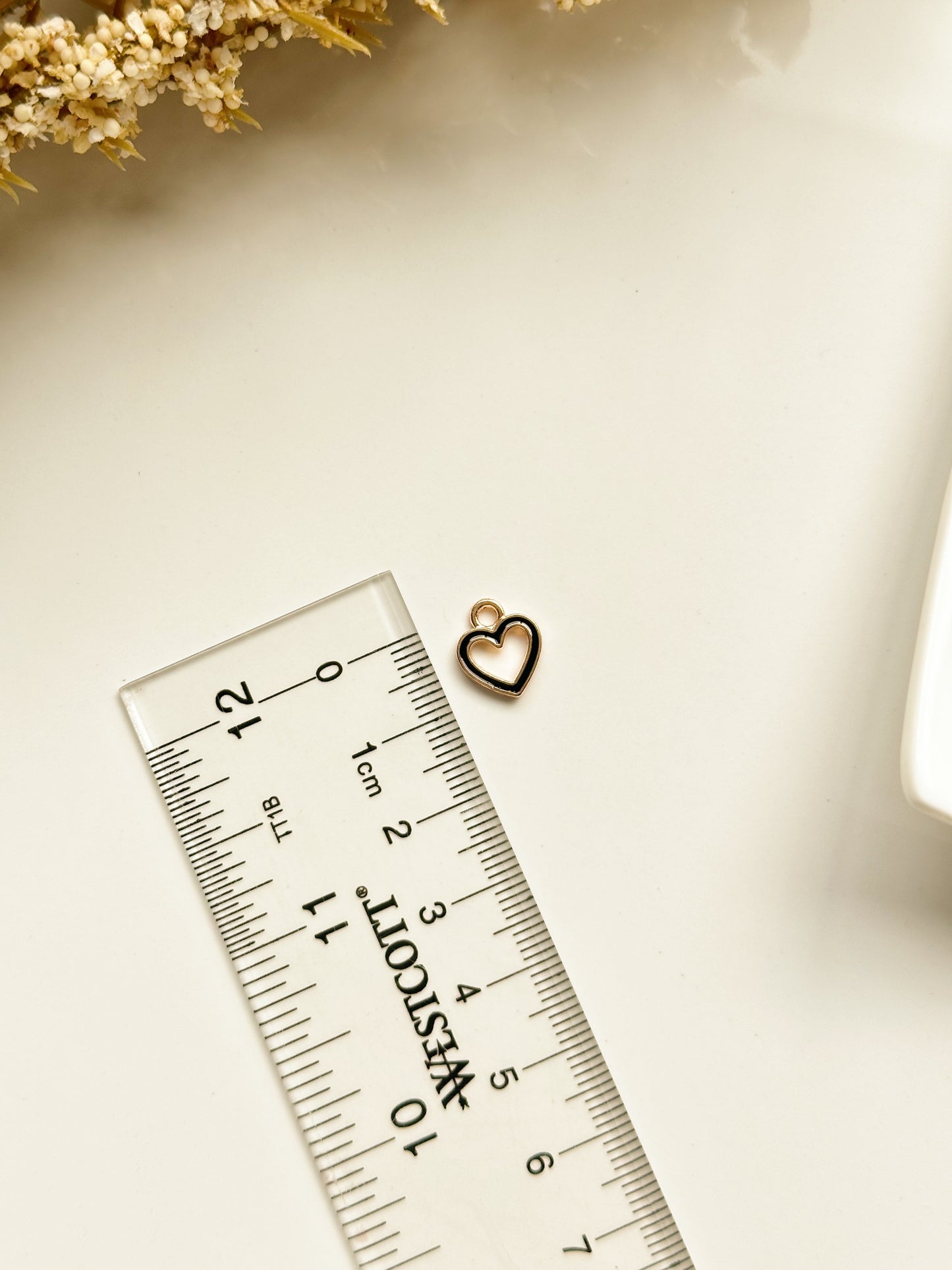 Black Heart Charm (10 PCS)