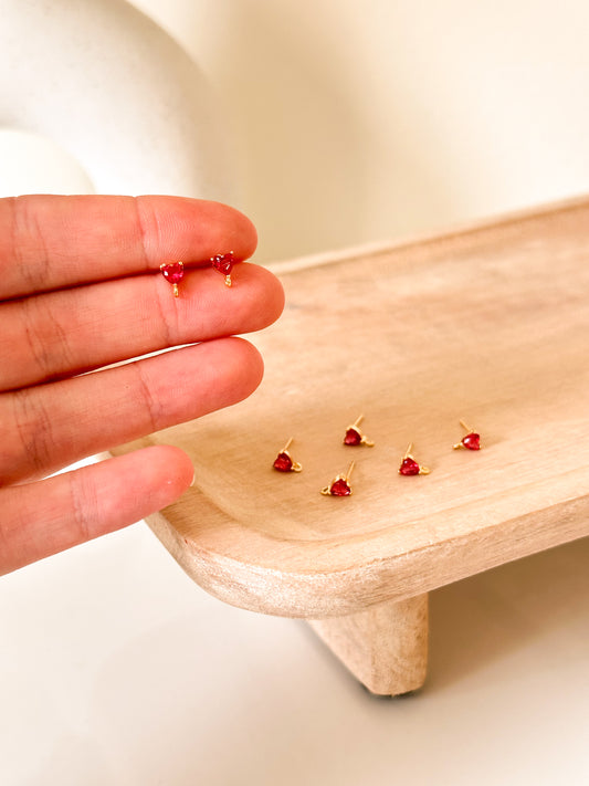 Pendientes de corazón con pavé de circonita cúbica (6 unidades)