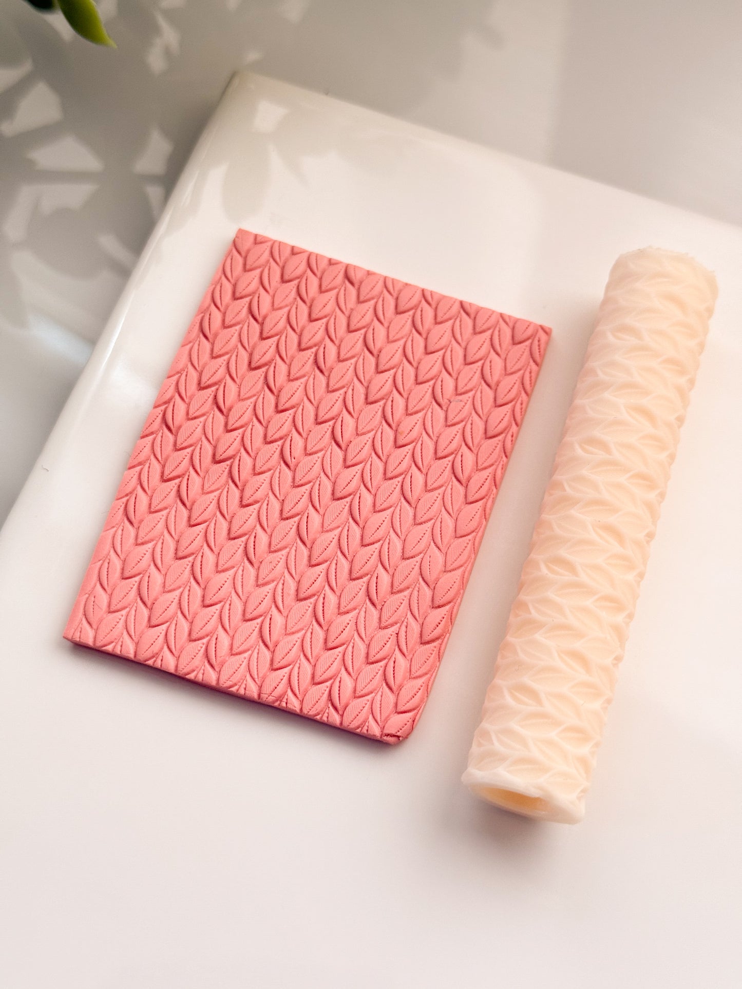 Leafy Pattern Resin Roller