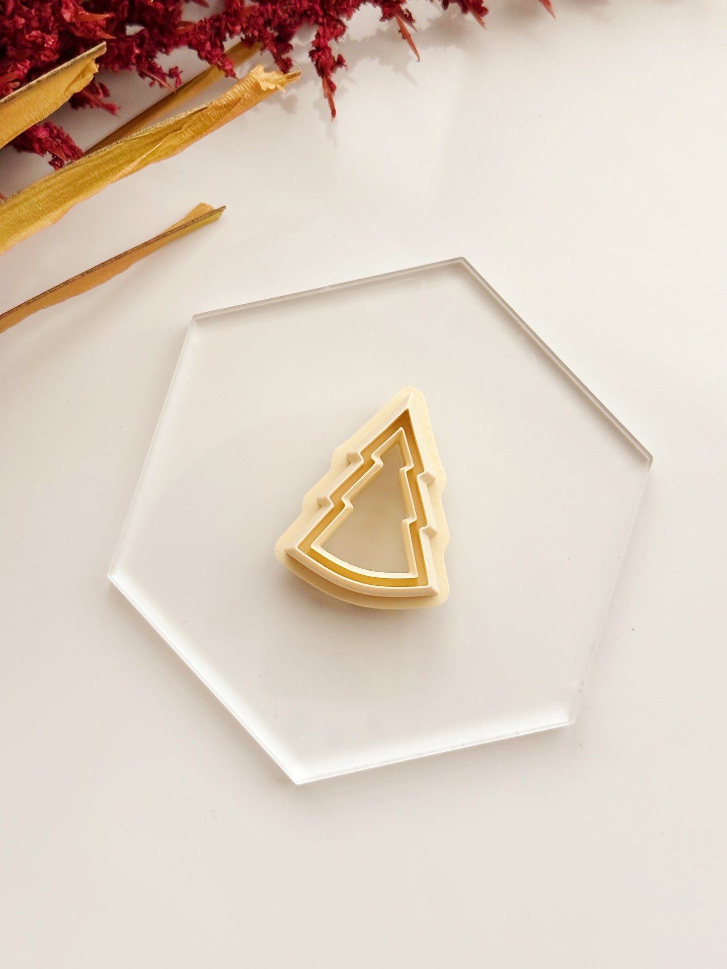 Bordered Tree Clay Cutter