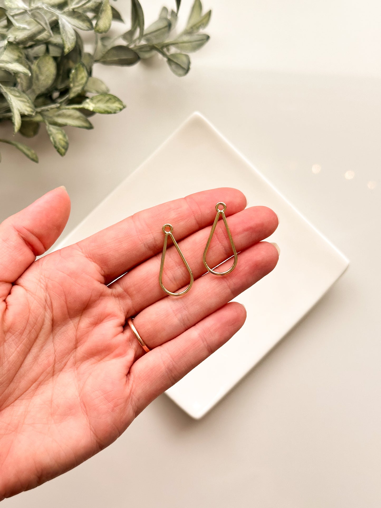 Teardrop Bezel Charm (2 PCS)