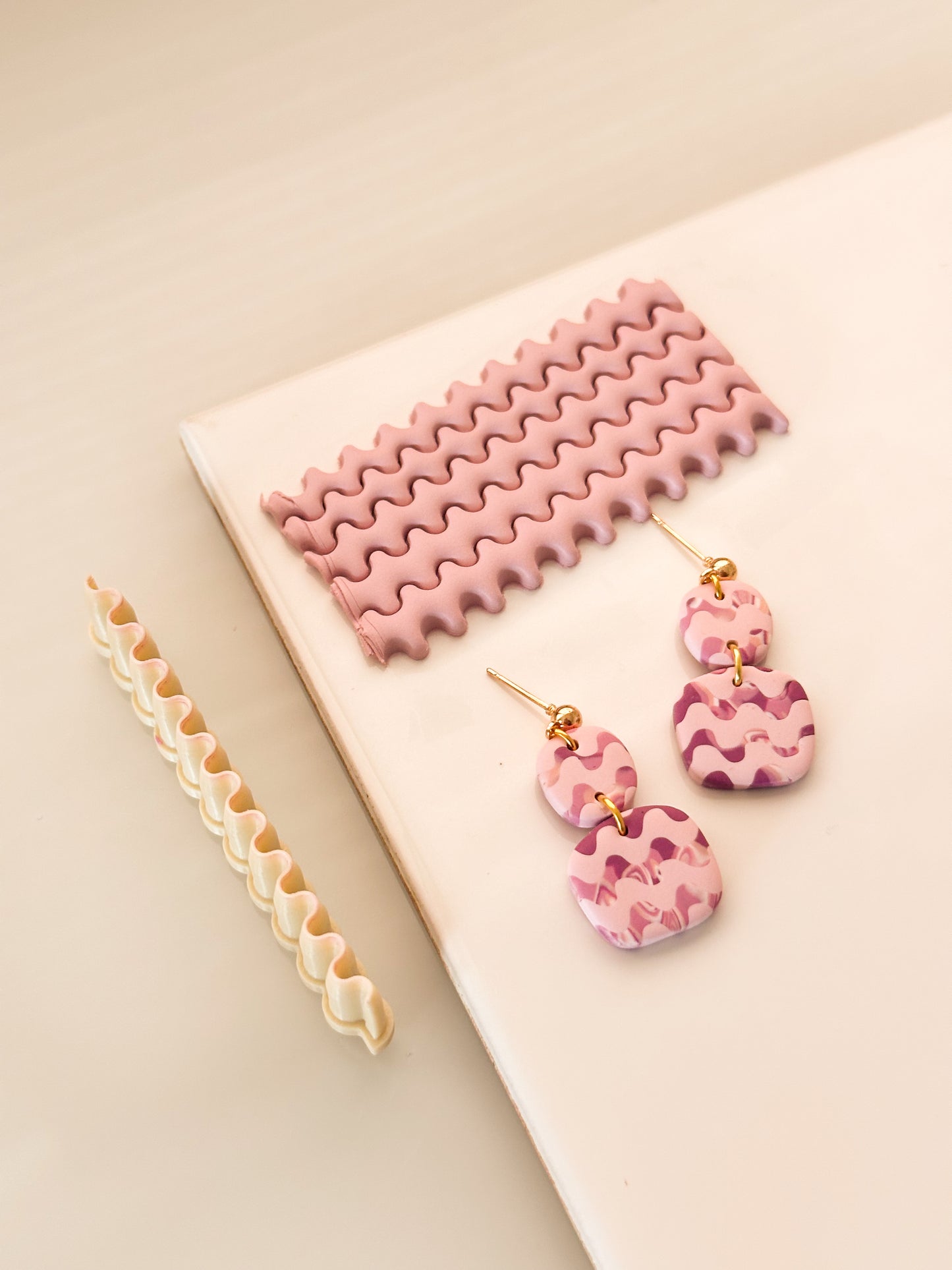 Squiggle Tool Clay Cutter