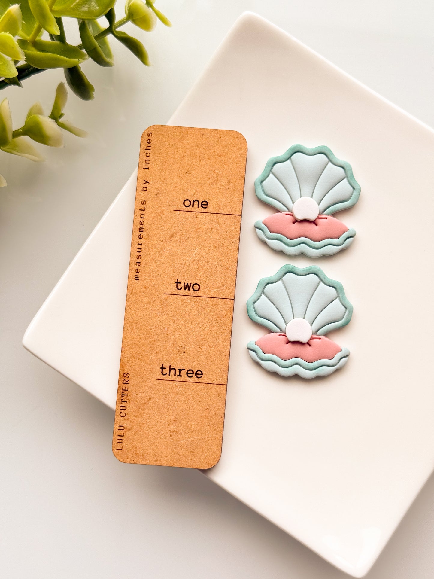 Open Clam Shell Clay Cutter Set