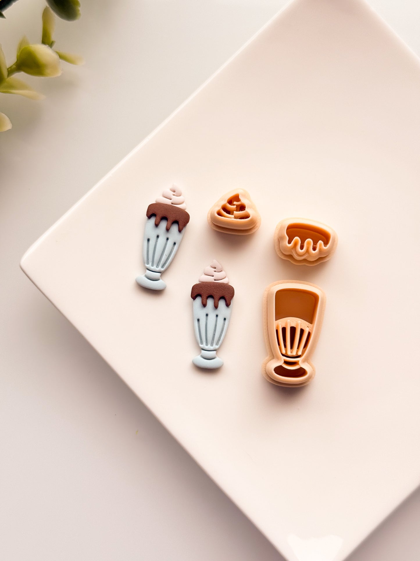 Ice Cream Sundae Builder Mirrored Clay Cutter Set