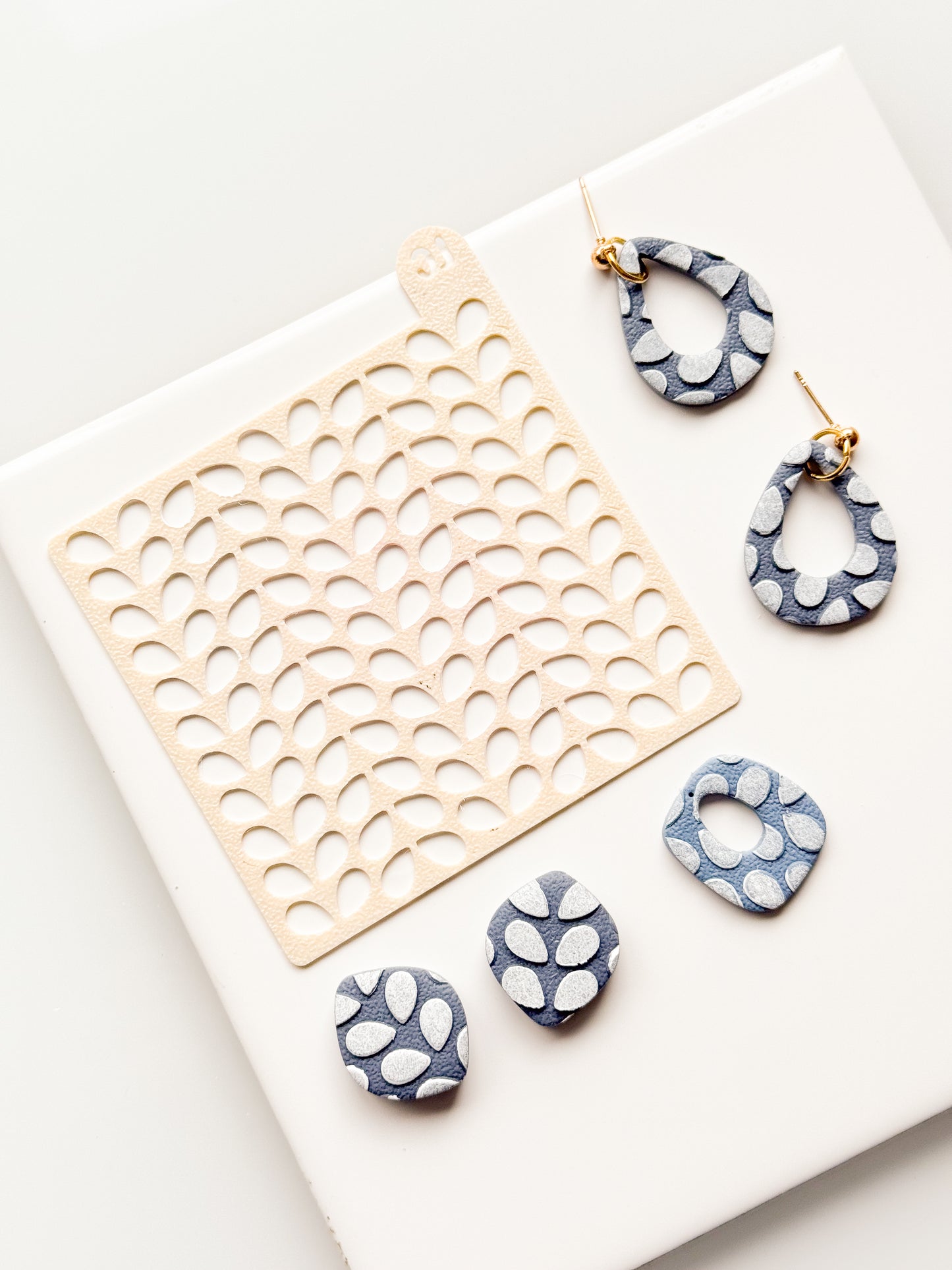 Wispy Pattern 3D Printed Stencil