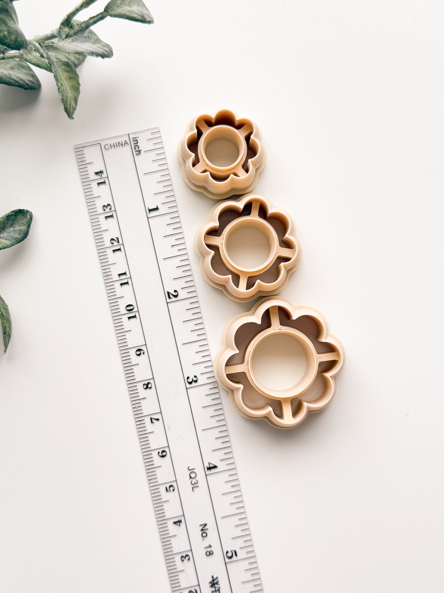 Scalloped Circle Inner Embossed Clay Cutter