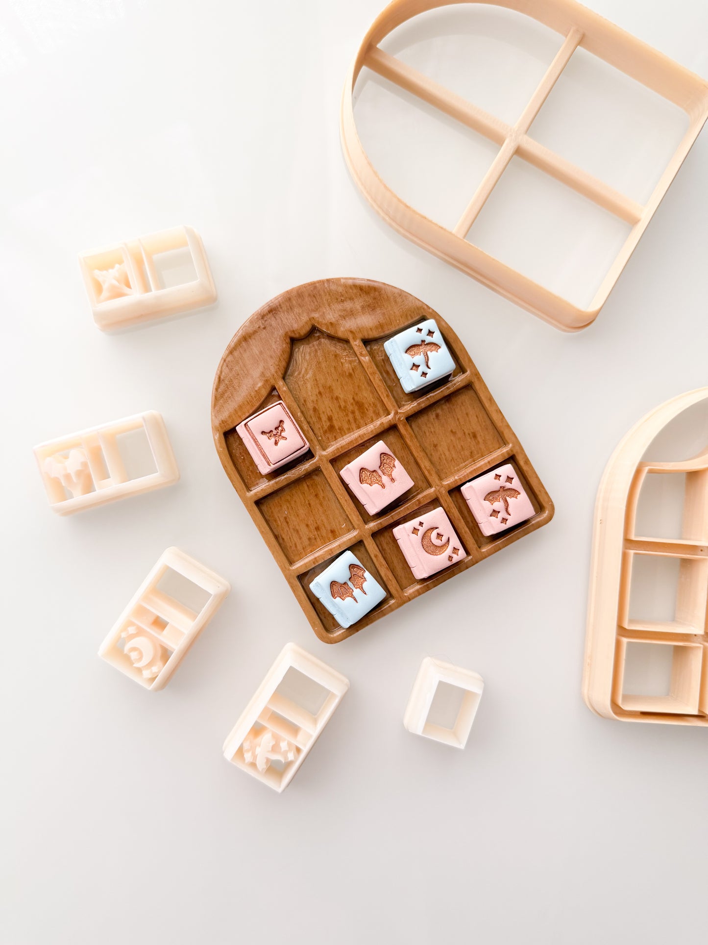 Bookish Tic Tac Toe Clay Cutter Set