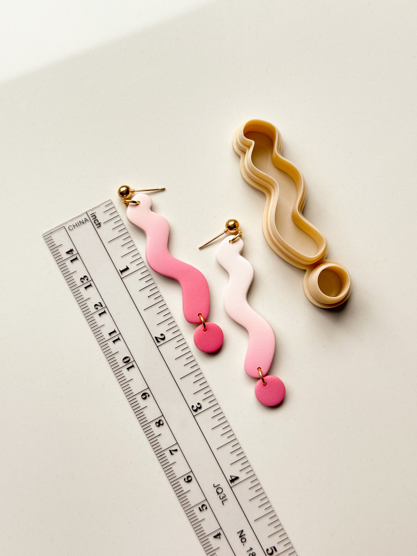 Squiggly Line And Circle Clay Cutter