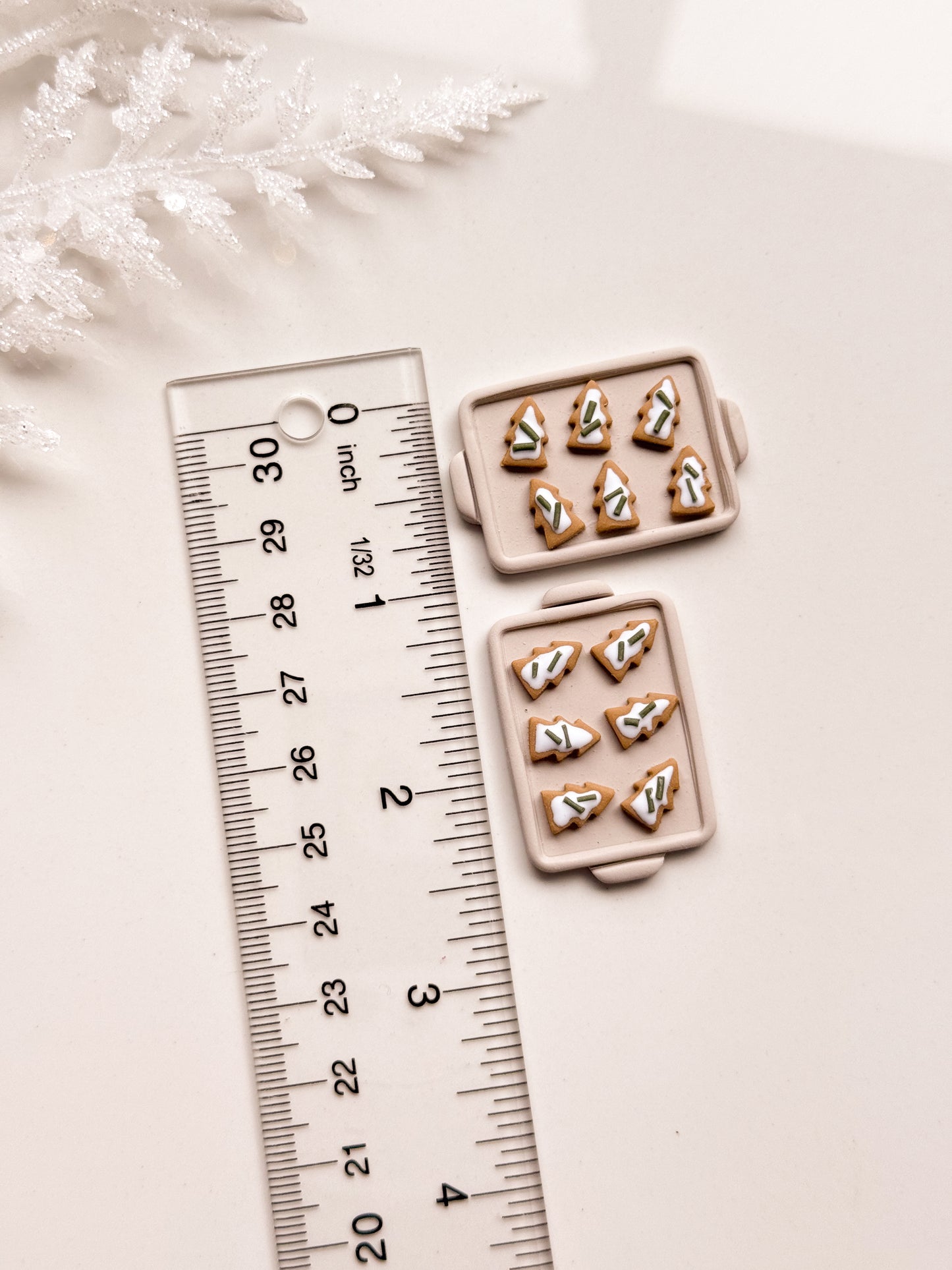 Baking Pan And Cookies Clay Cutter Set