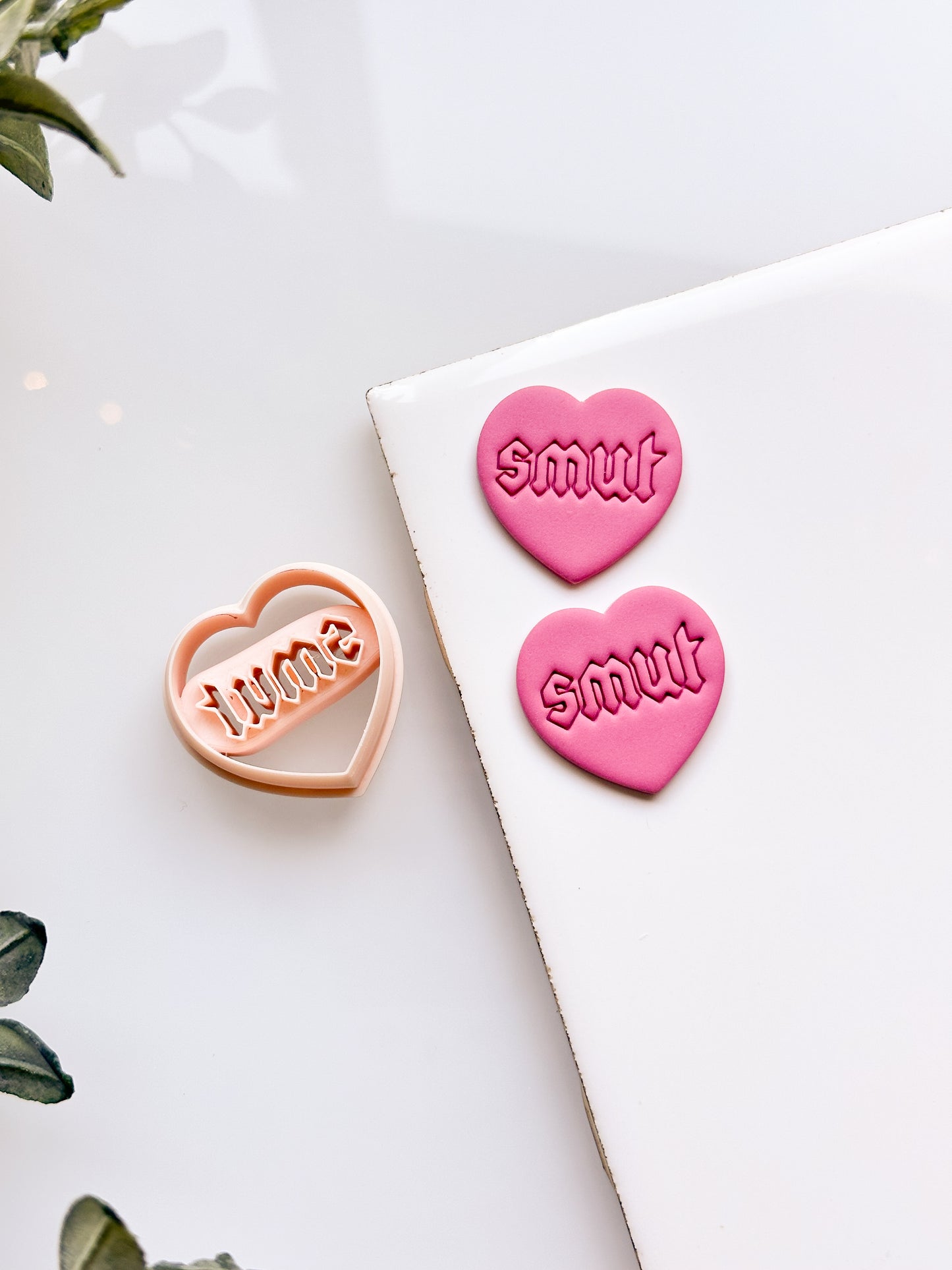 Coupe-argile en forme de cœur