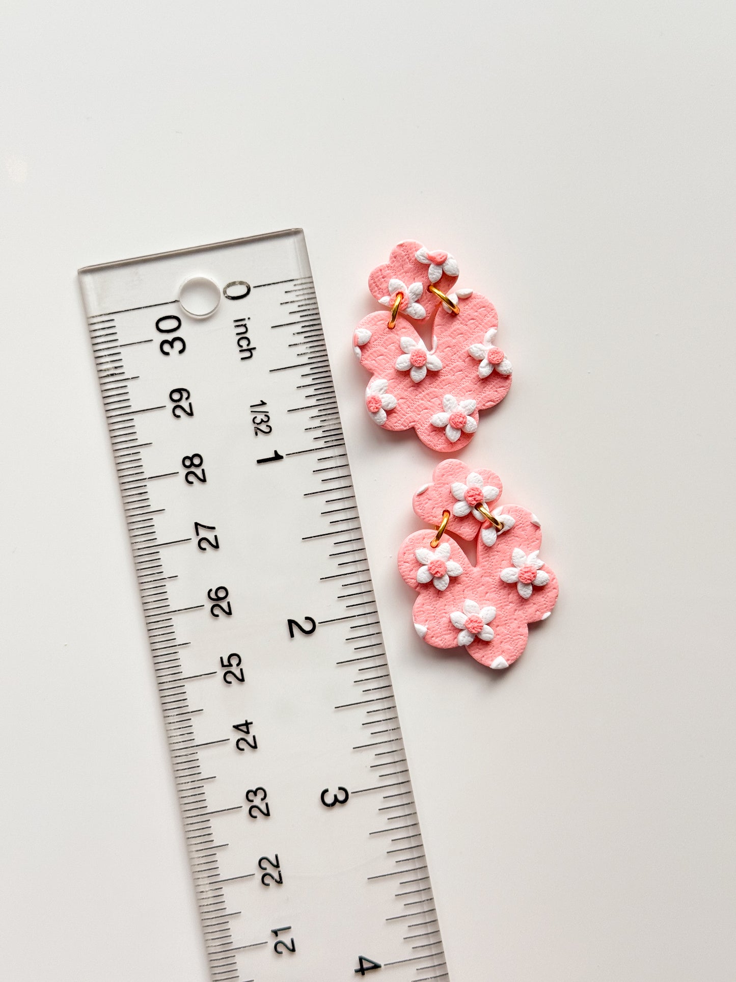 Scalloped Dangle 26 Clay Cutter Set Drill Guides