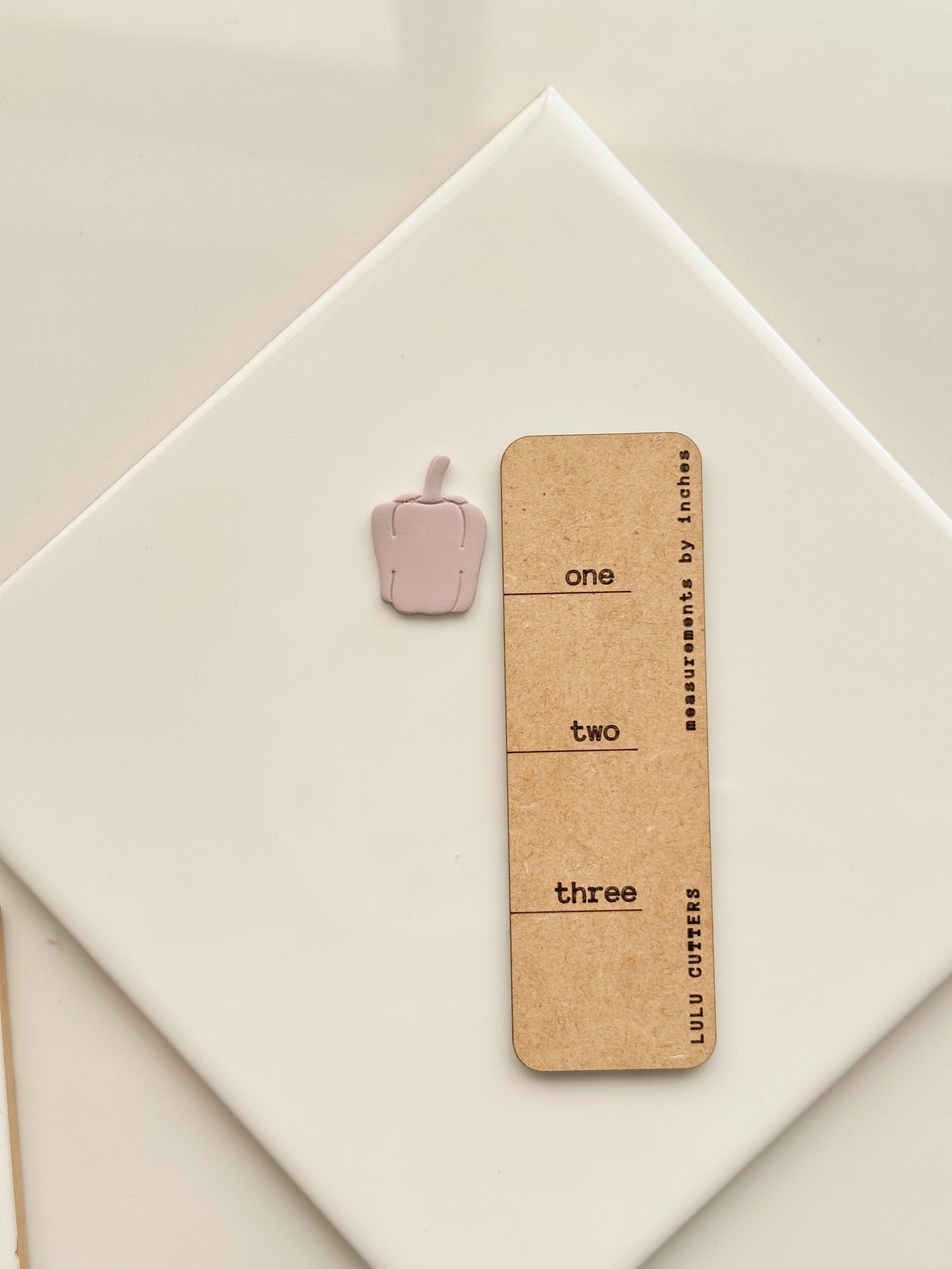 Cortador de arcilla para pimientos morrones