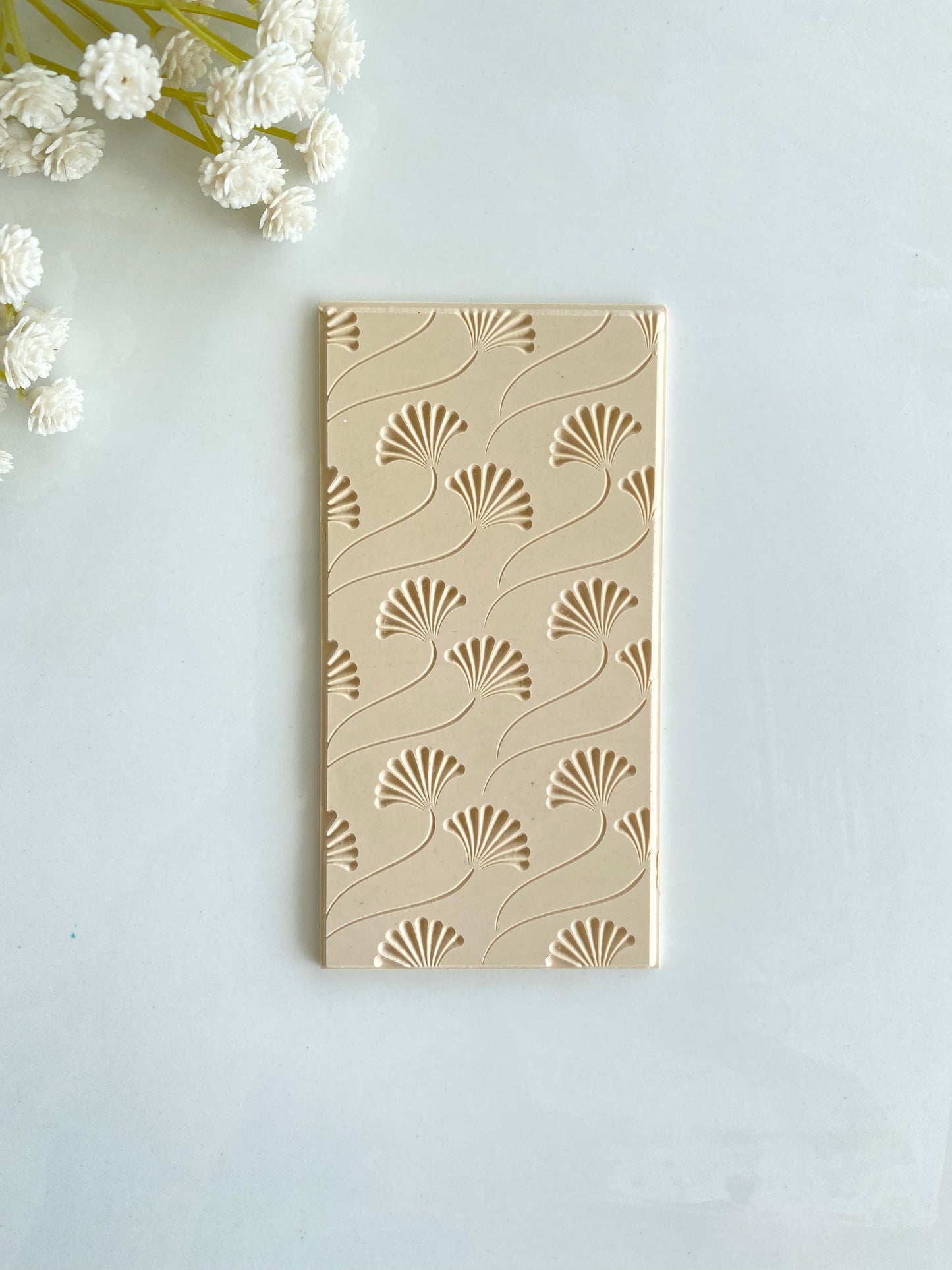 Fanning Out Embossed Texture Mat