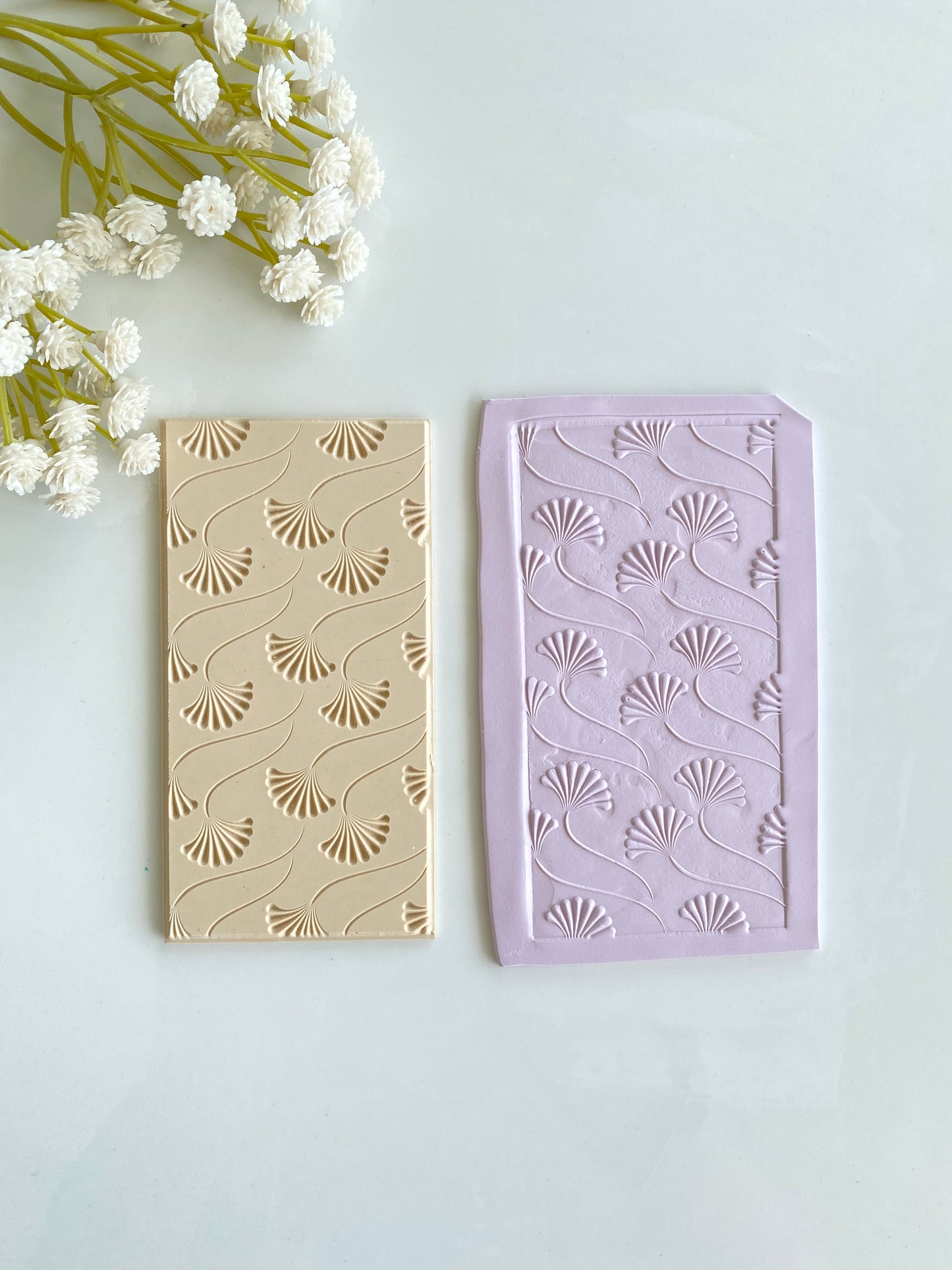 Fanning Out Embossed Texture Mat