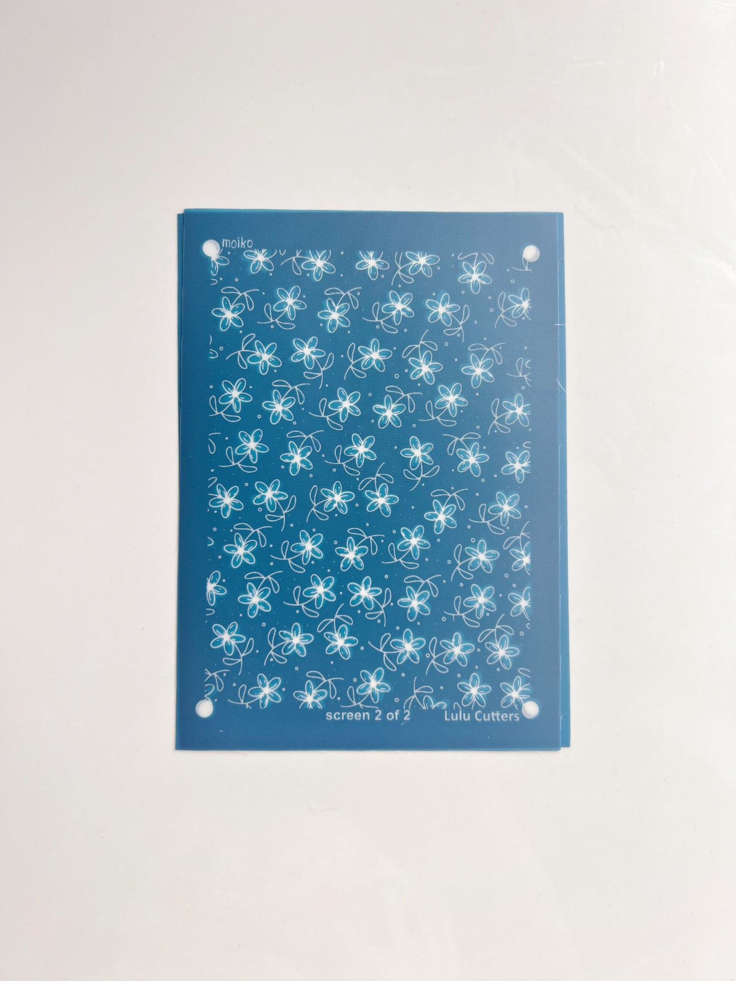 | LC Exclusive | Dainty Flowers Silk Screen