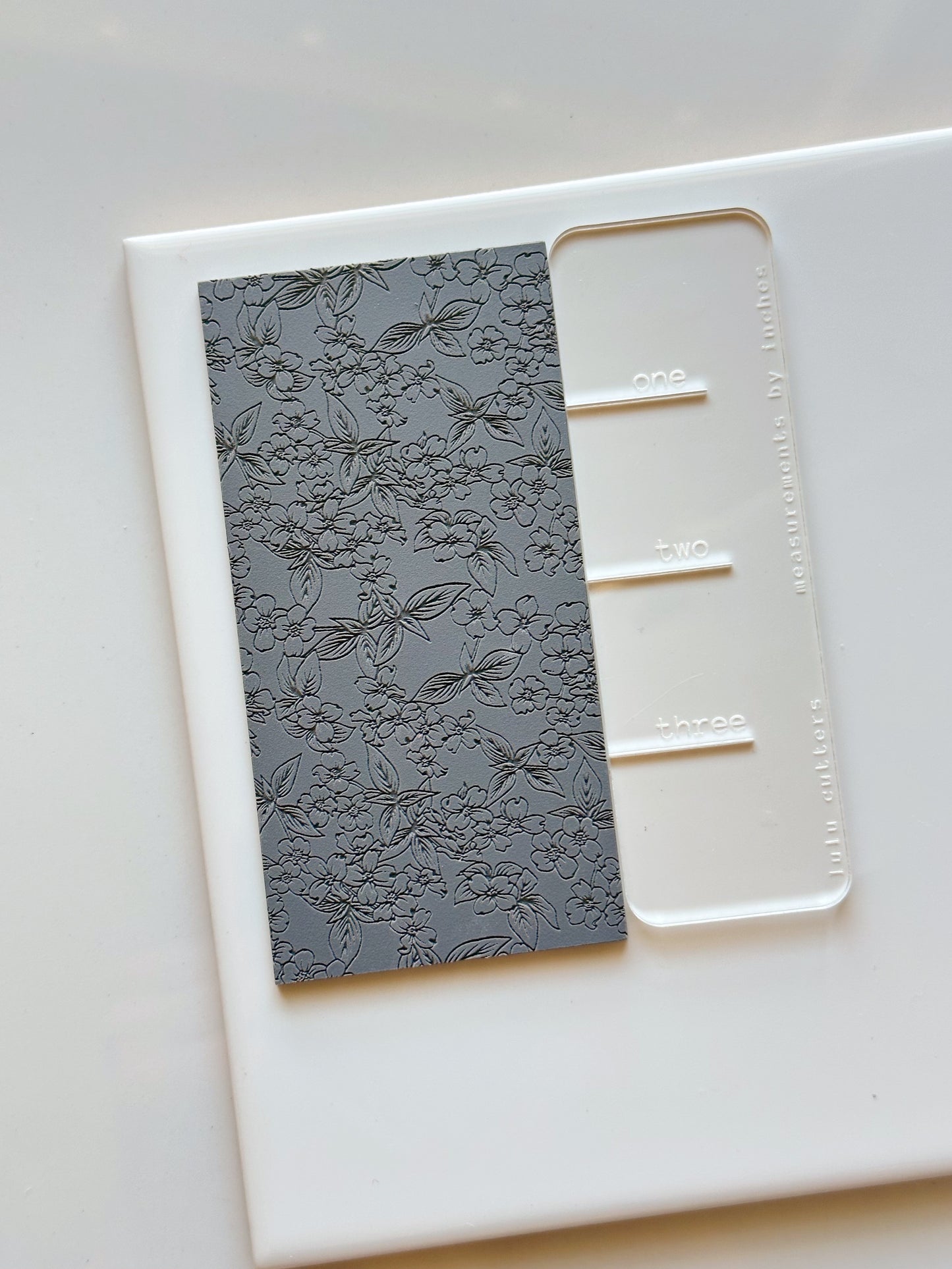Tapis de texture à motifs de grappes de fleurs