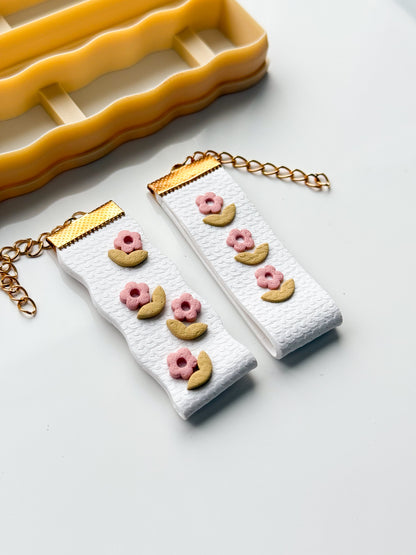 Foldable Keychain Clay Cutter - December Items