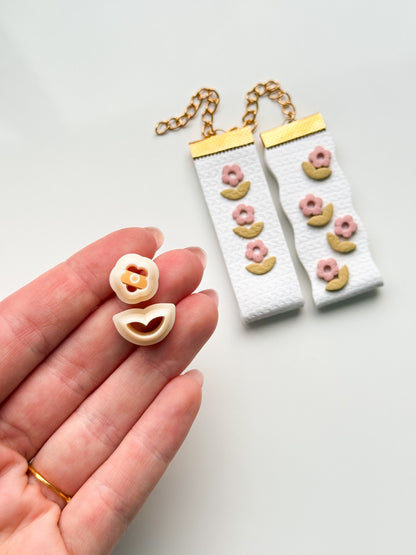 Mini Flower + Double Leaf Resin Clay Cutter - December Items
