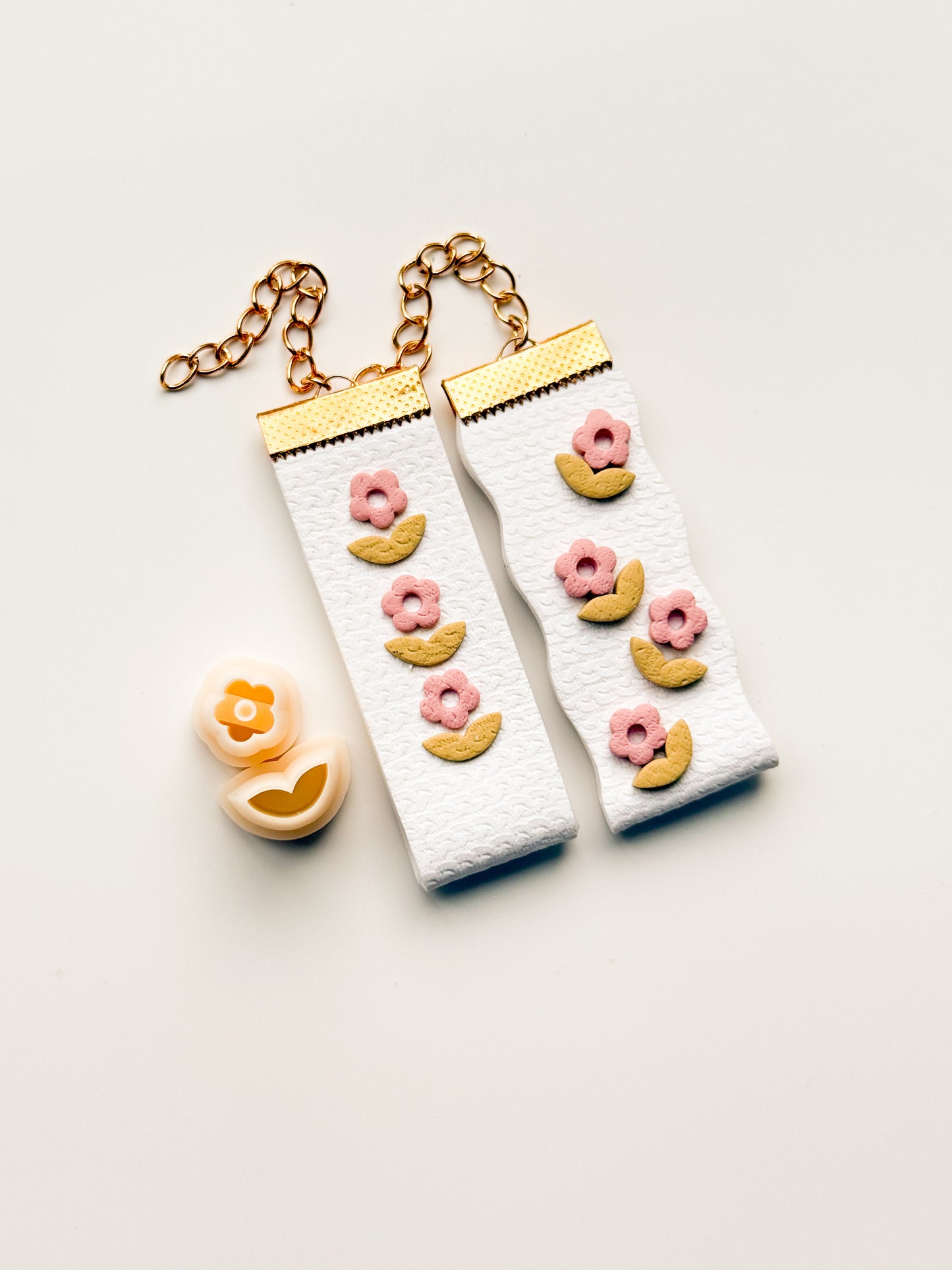 Mini Flower + Double Leaf Resin Clay Cutter - December Items