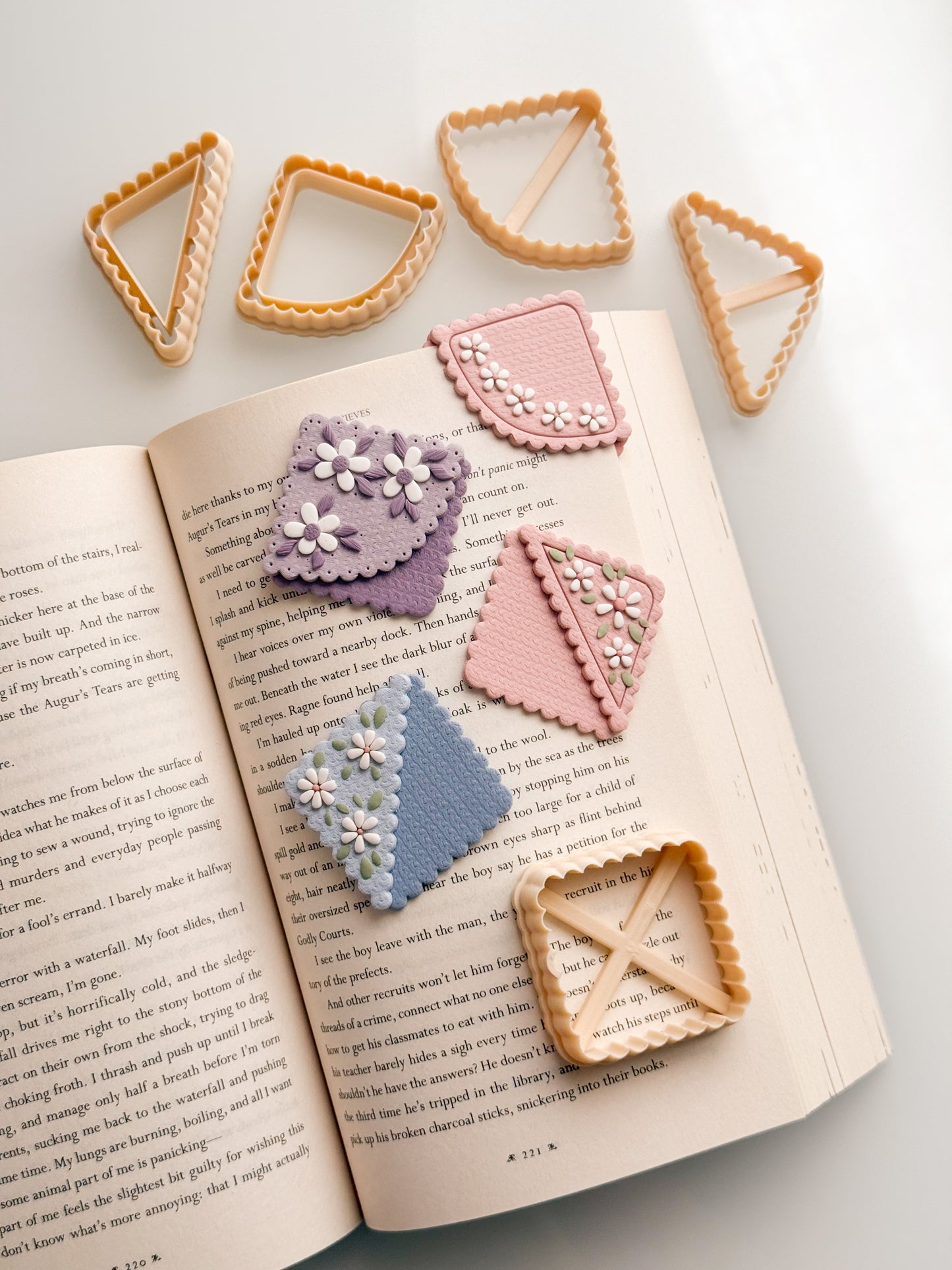 Scalloped Bookmark Corner Clay Cutters