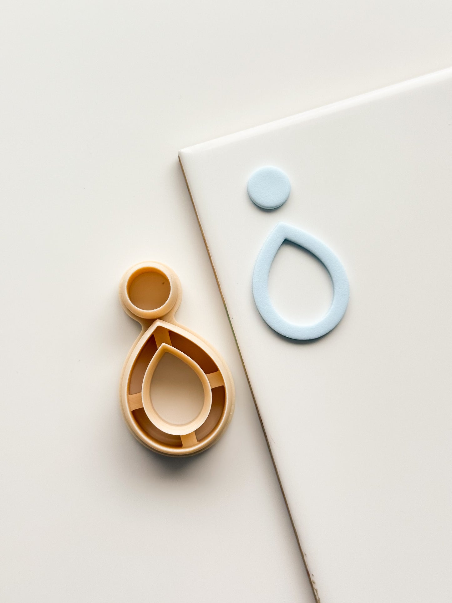 Windowed Teardrop Set Clay Cutter