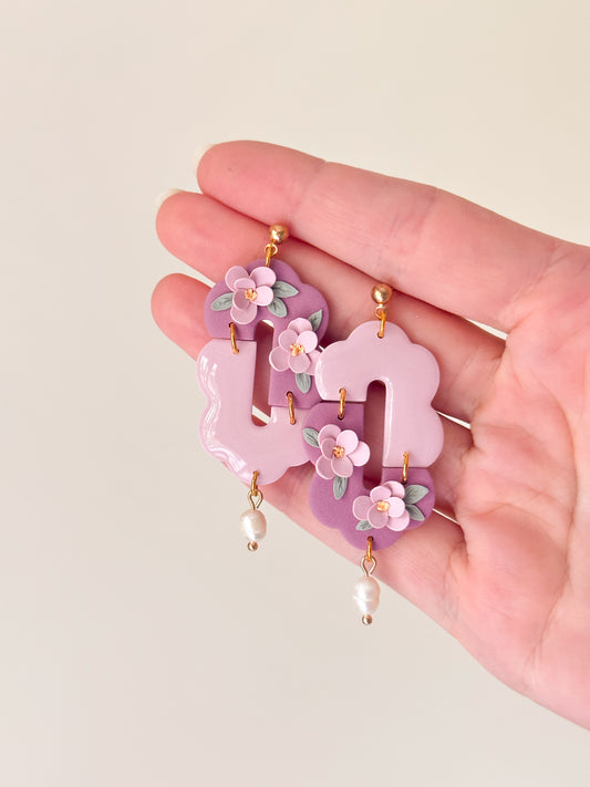 Boucles d'oreilles à maillons floraux violets