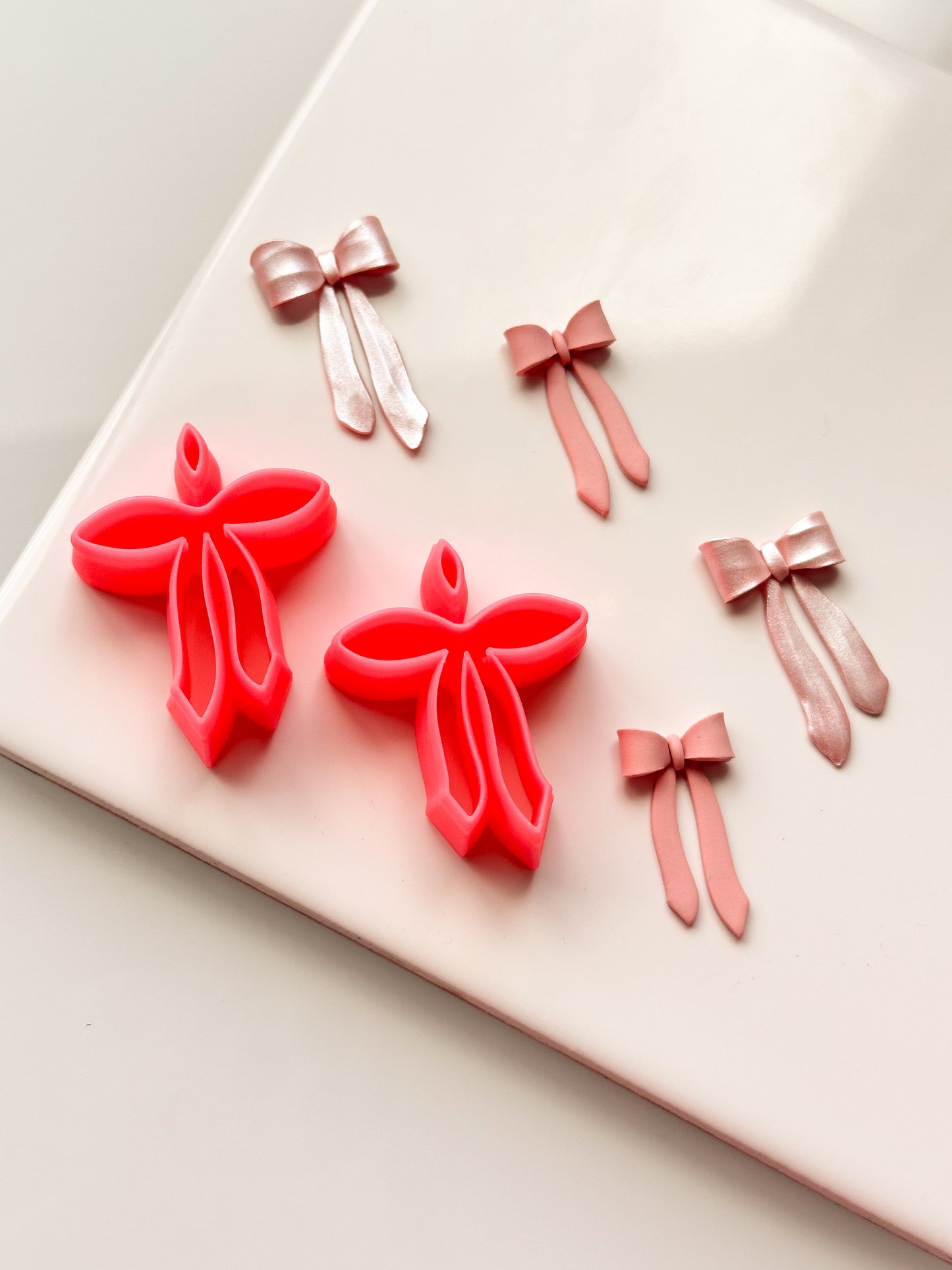 Valentine’s Mirrored Bows Clay Cutter Set