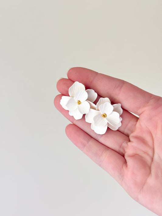 Boucles d'oreilles Fleurs Blanches