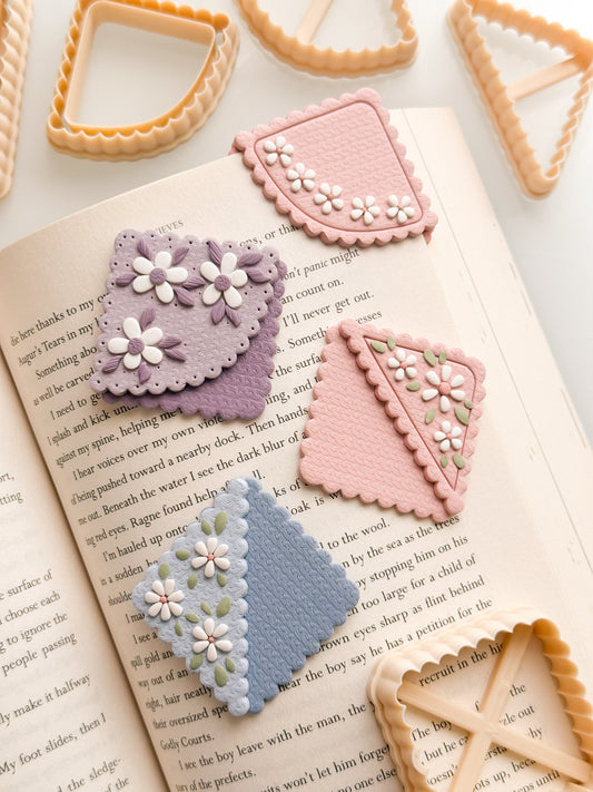 Scalloped Bookmark Corner Clay Cutters