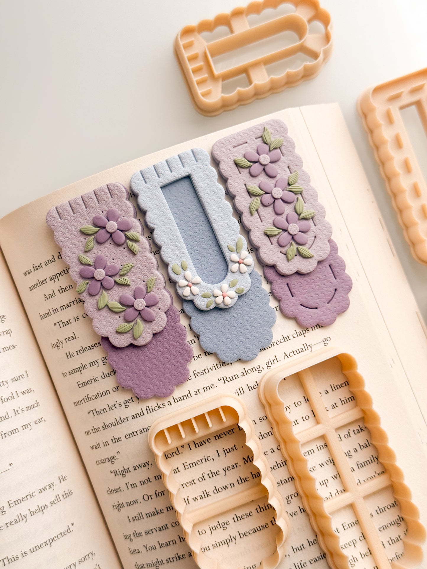 Scalloped Stacked Bookmark 2 Clay Cutter