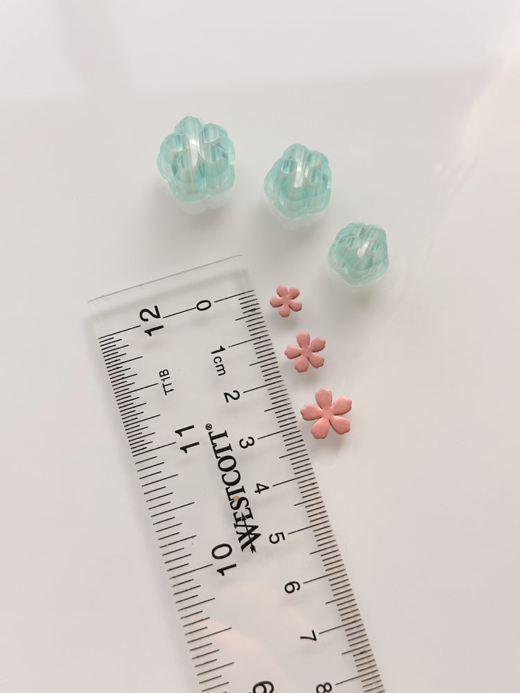 (R) Tiny Flower Trio Clay Cutters