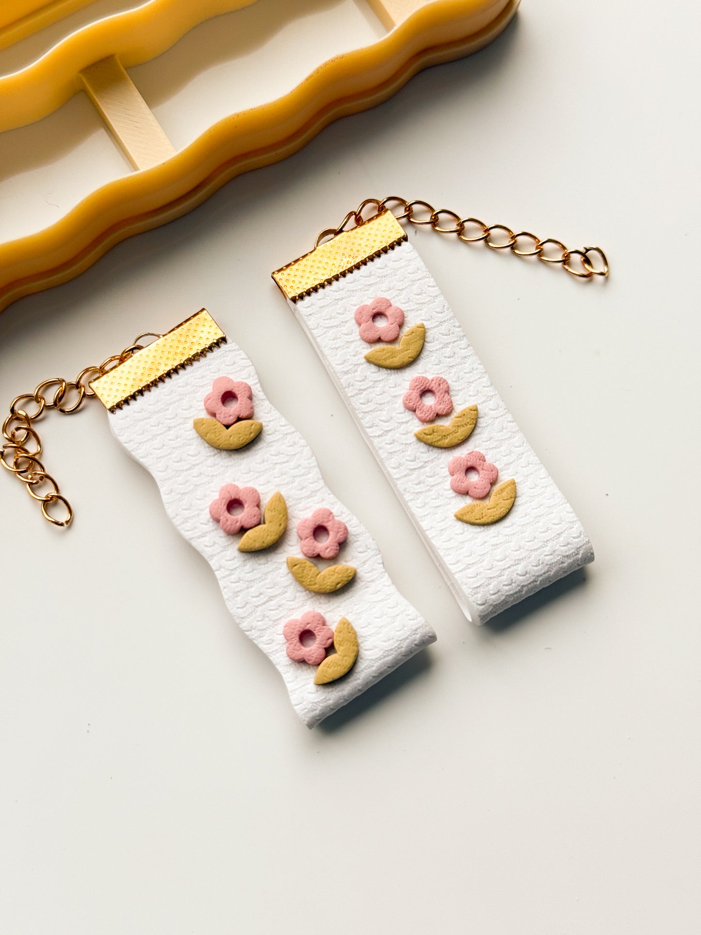 Foldable Keychain Clay Cutter - December Items