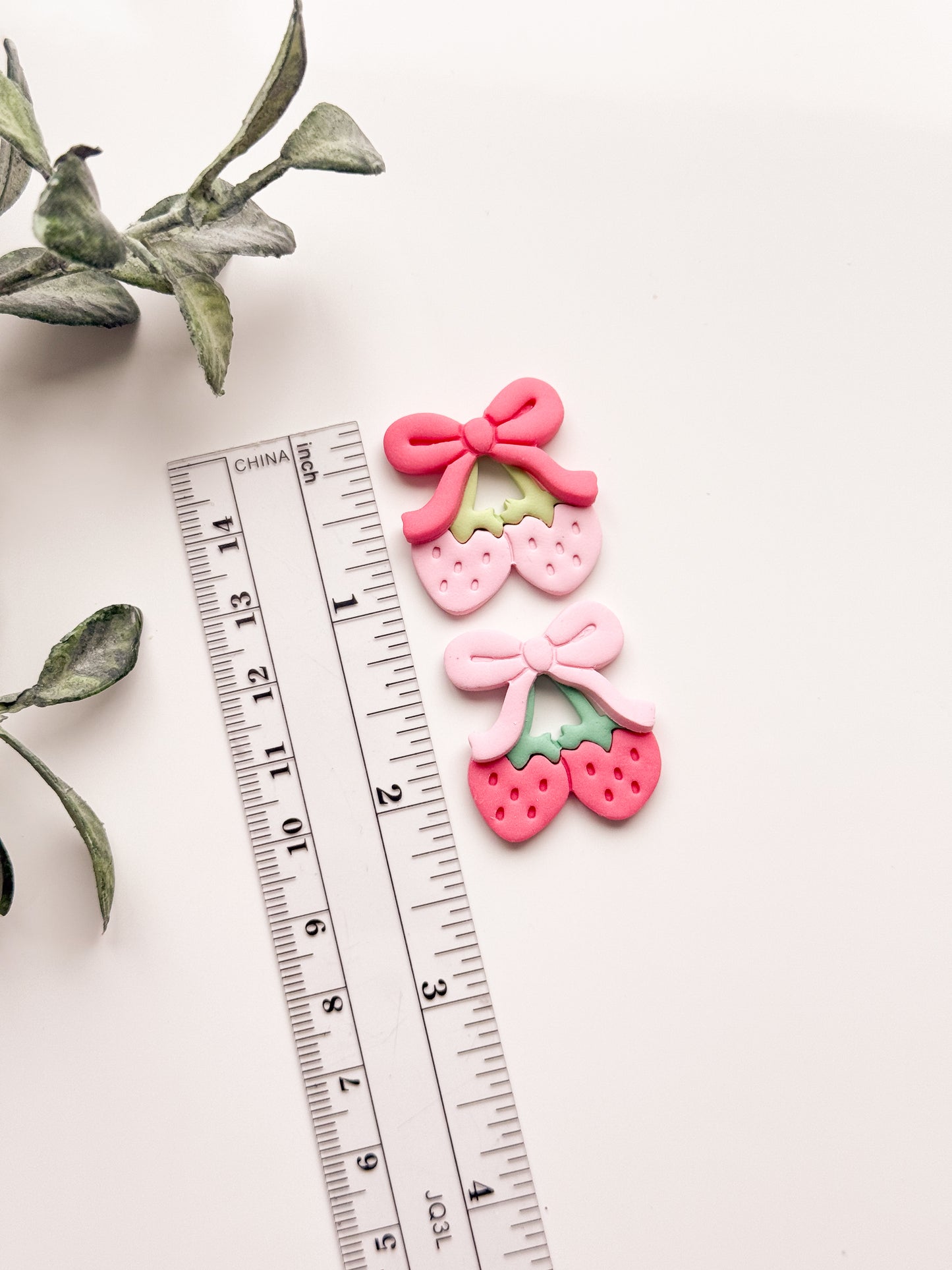 Strawberry Bow Clay Cutter