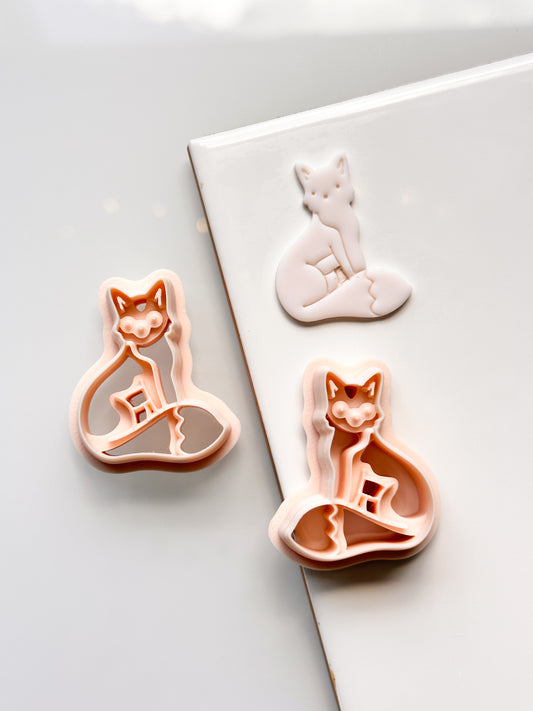 Sitting Fox Clay Cutter Mirrored Set